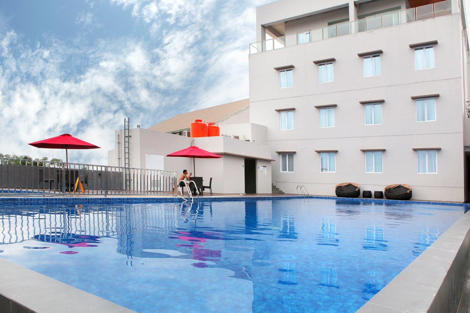 Vista Piscina The MELIO Enim