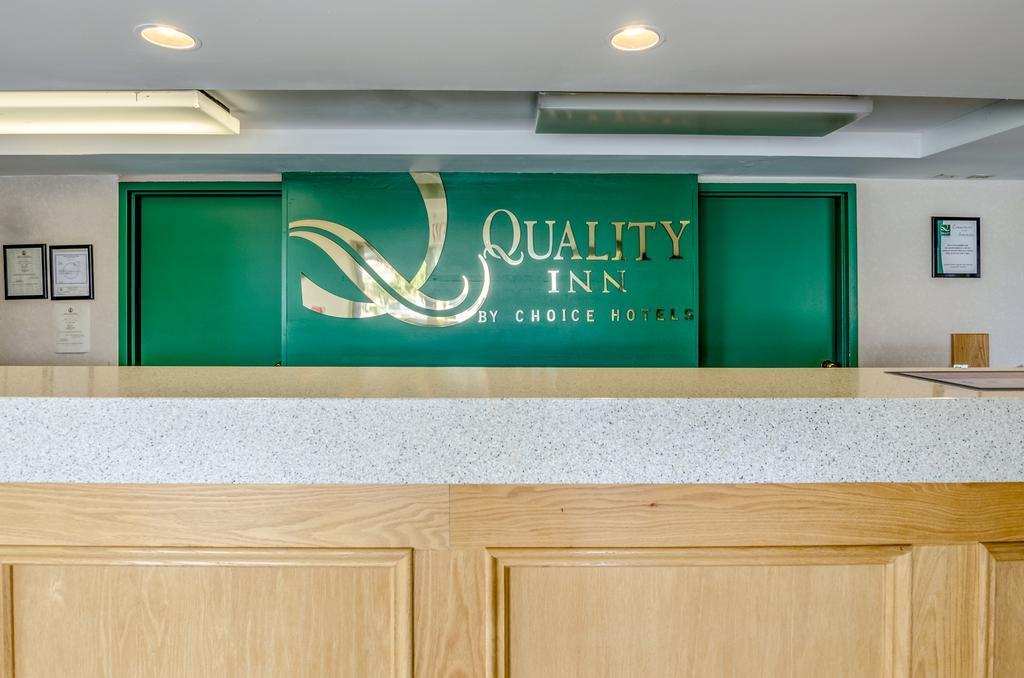 Vista Lobby Quality Inn Culpeper