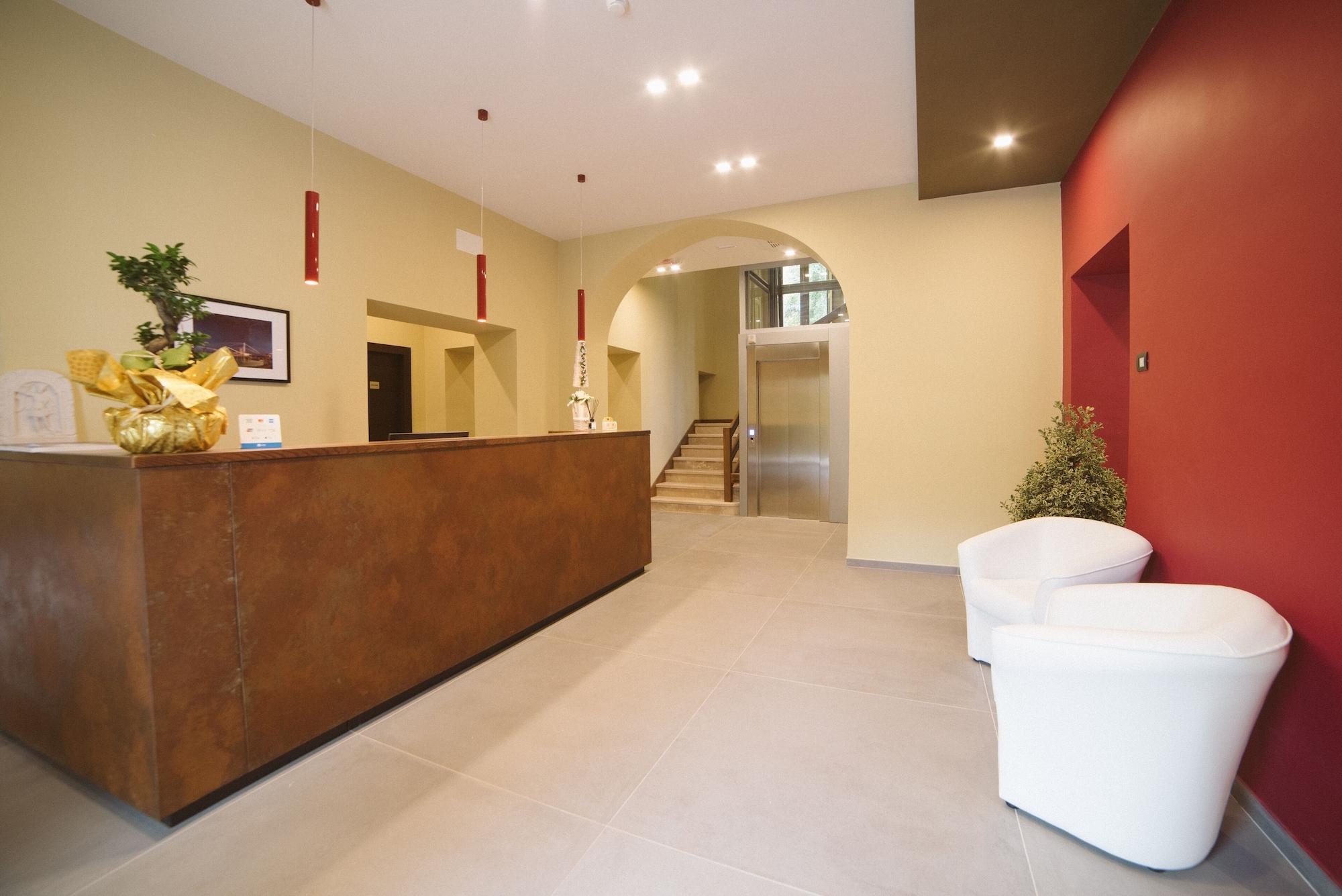 Vista Lobby Elda Hotel