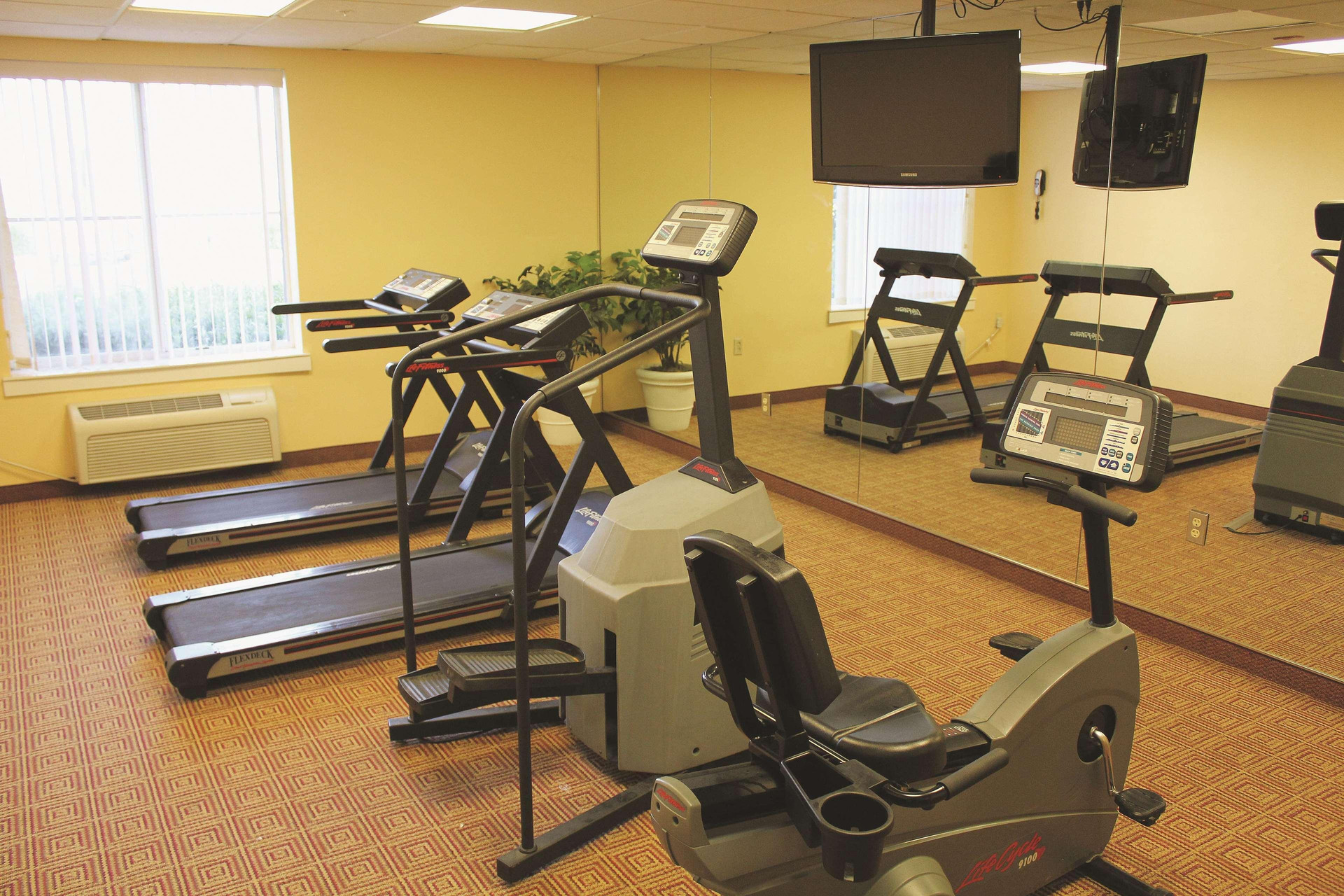 Gimnasio La Quinta Inn & Suites by Wyndham Sawgrass