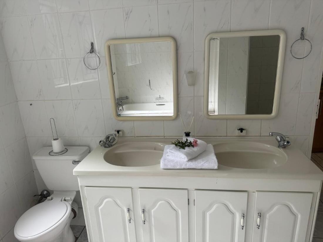 Equipamiento de Habitación Room-busa House Self-catering Unit