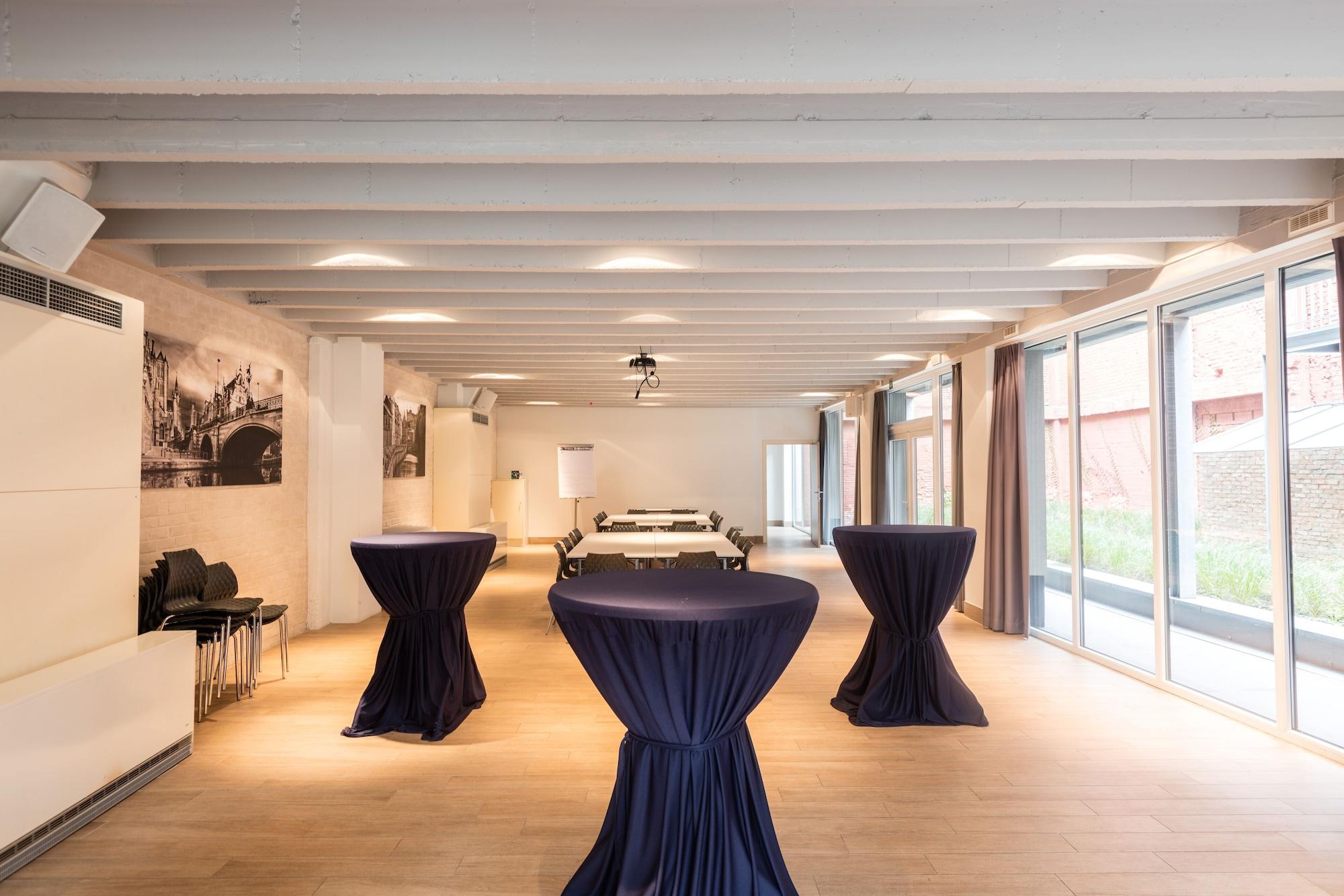 Sala de Reuniones Hotel de Flandre