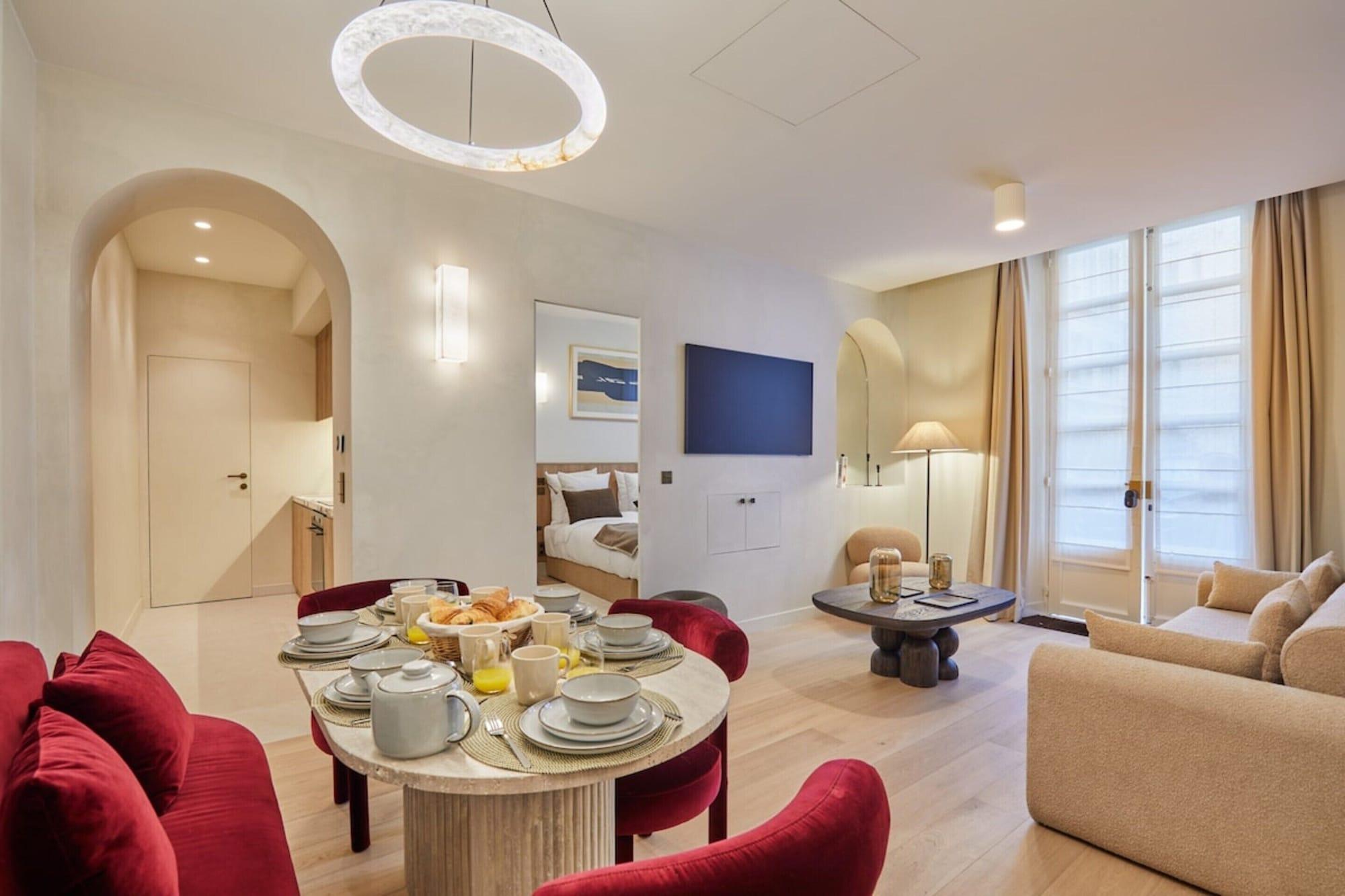 Restaurant Sublime new Apartment Louvre Palais Royal