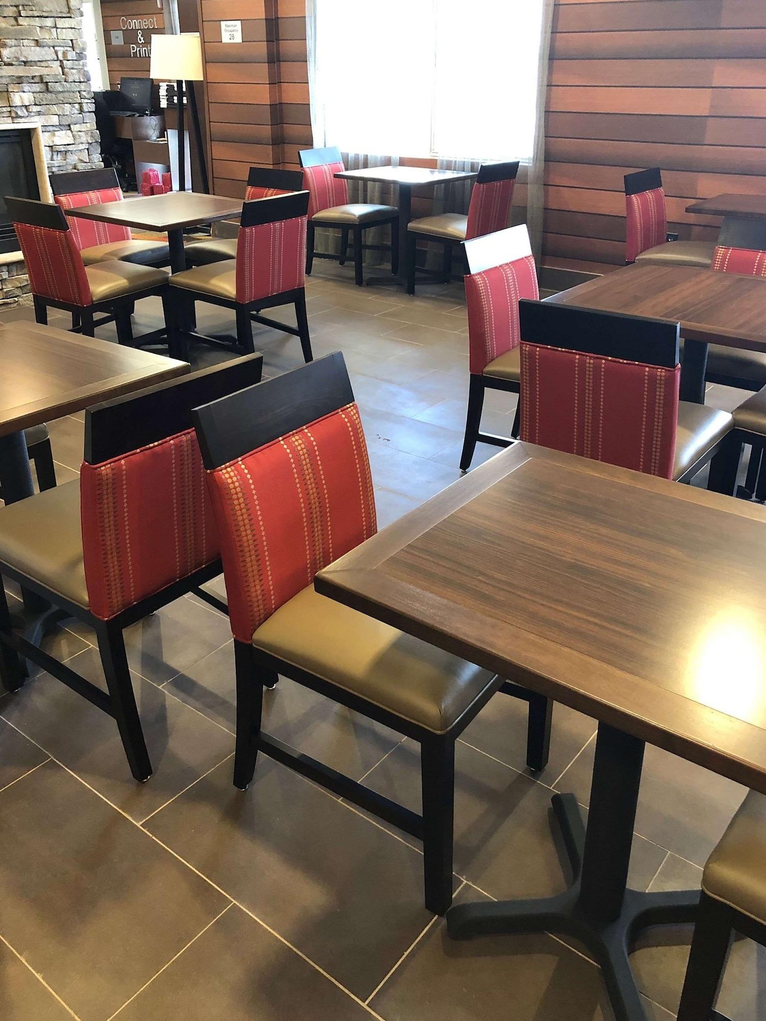 Restaurant Comfort Inn & Suites Phoenix North / Deer Valley