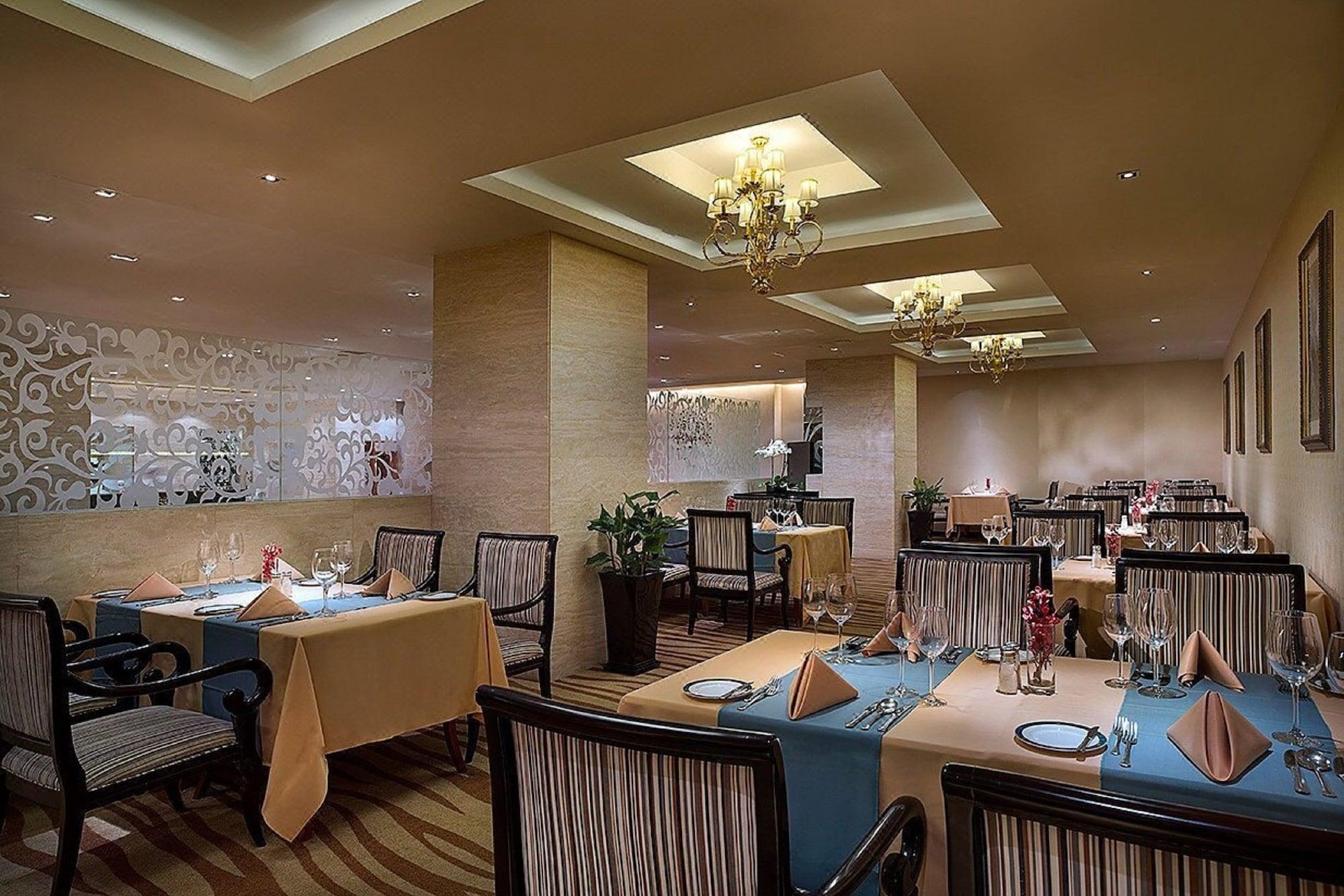 Restaurant Celebrity International Grand Hotel