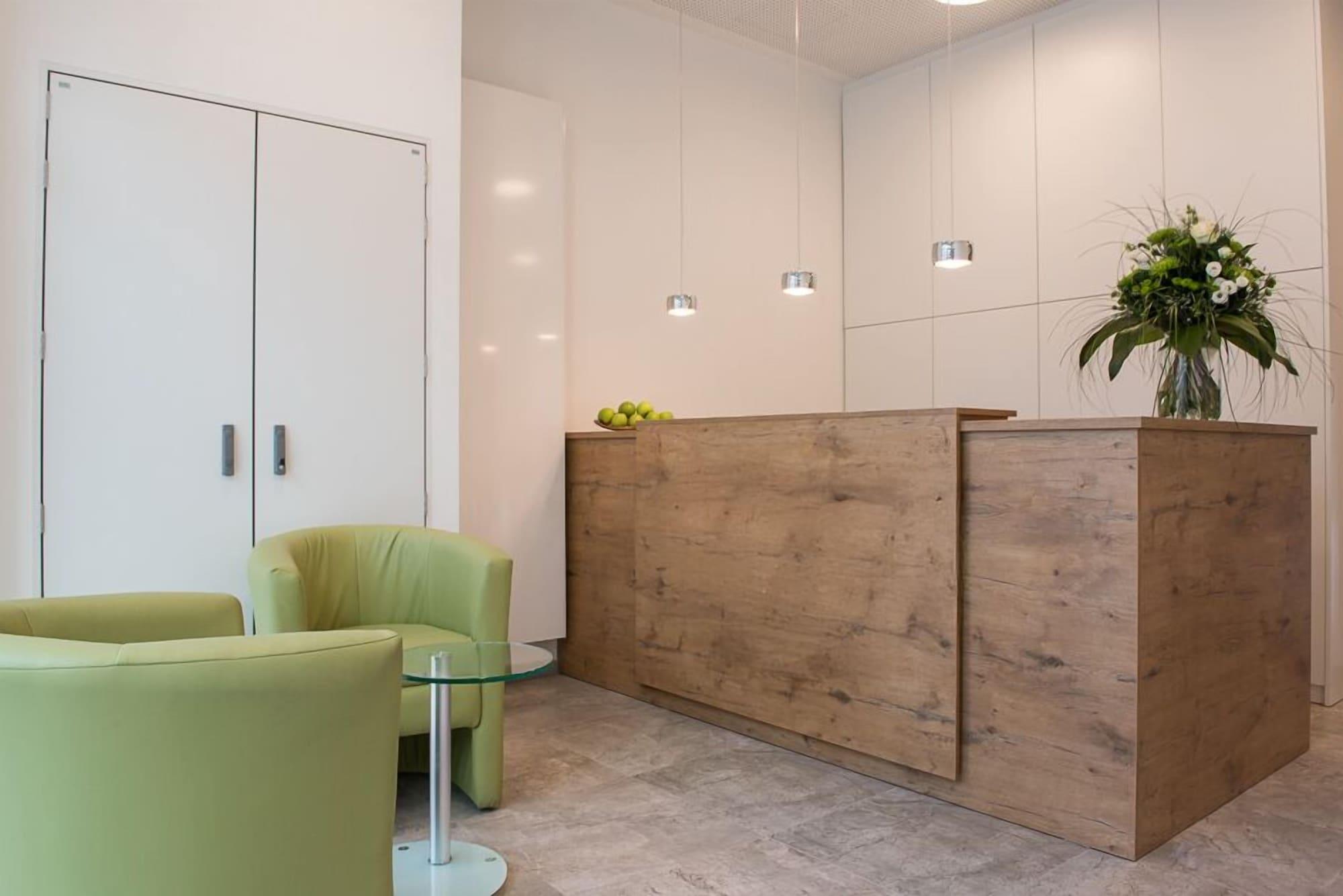 Vista Lobby The Outlet Hotel