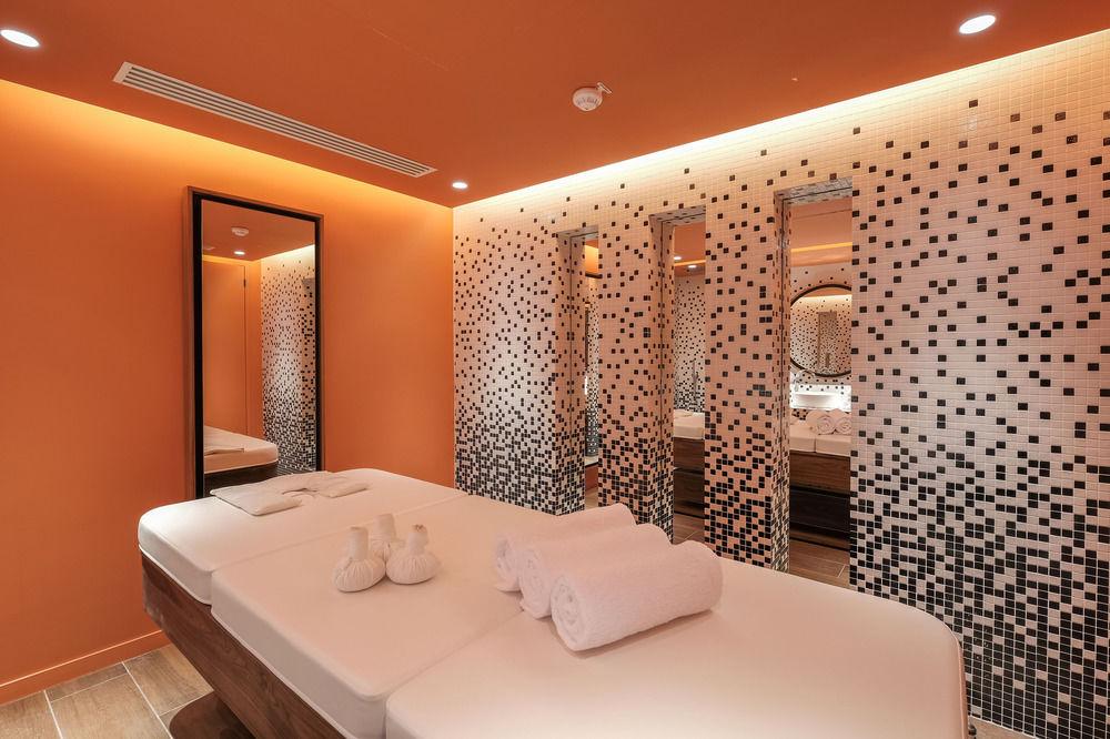 Hotel Renaissance Paris Republique Hotel