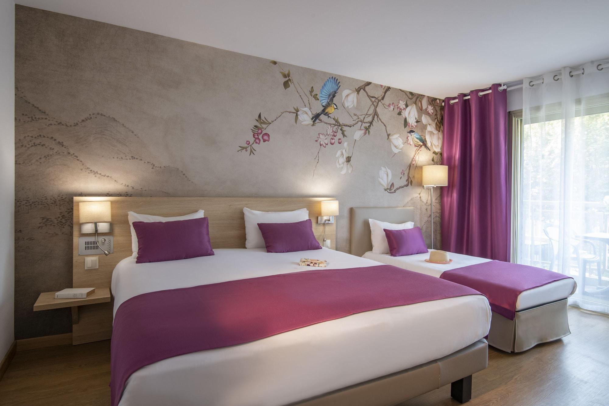 Varios Hotel Chambord