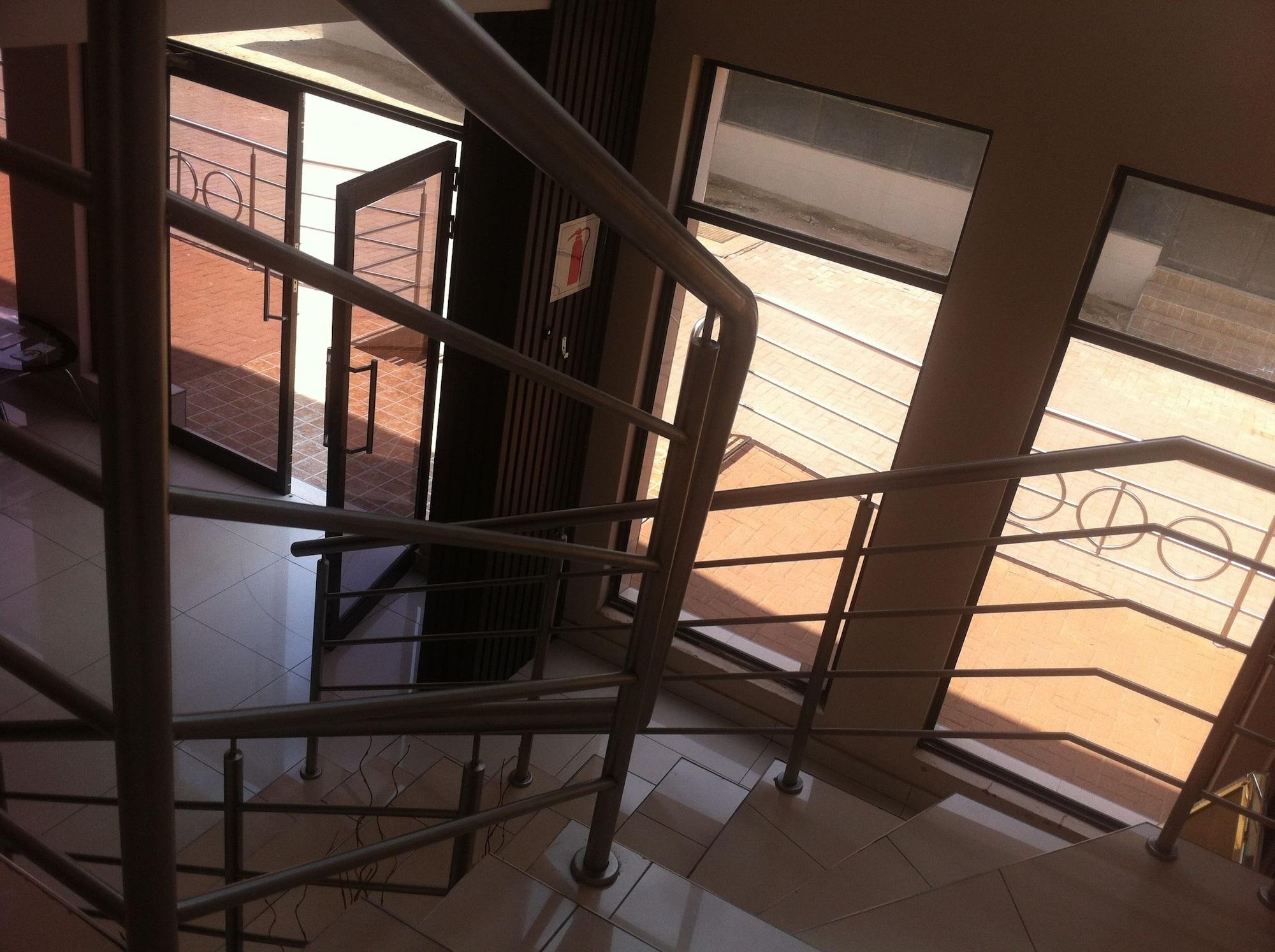 Varios Hotel LaBama