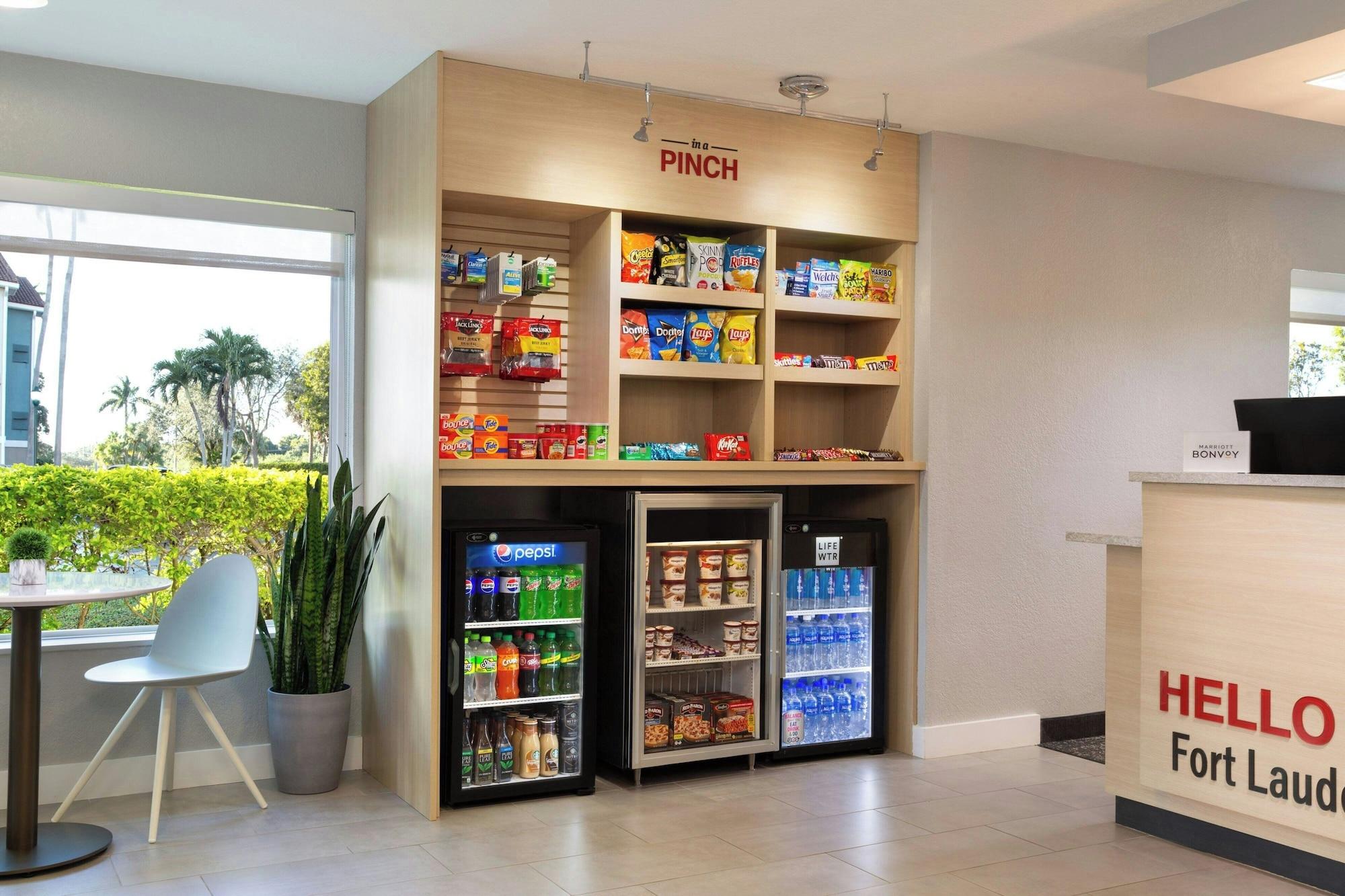 Vista Lobby TownePlace Suites by Marriott Ft Lauderdale West (Newly Renovated)