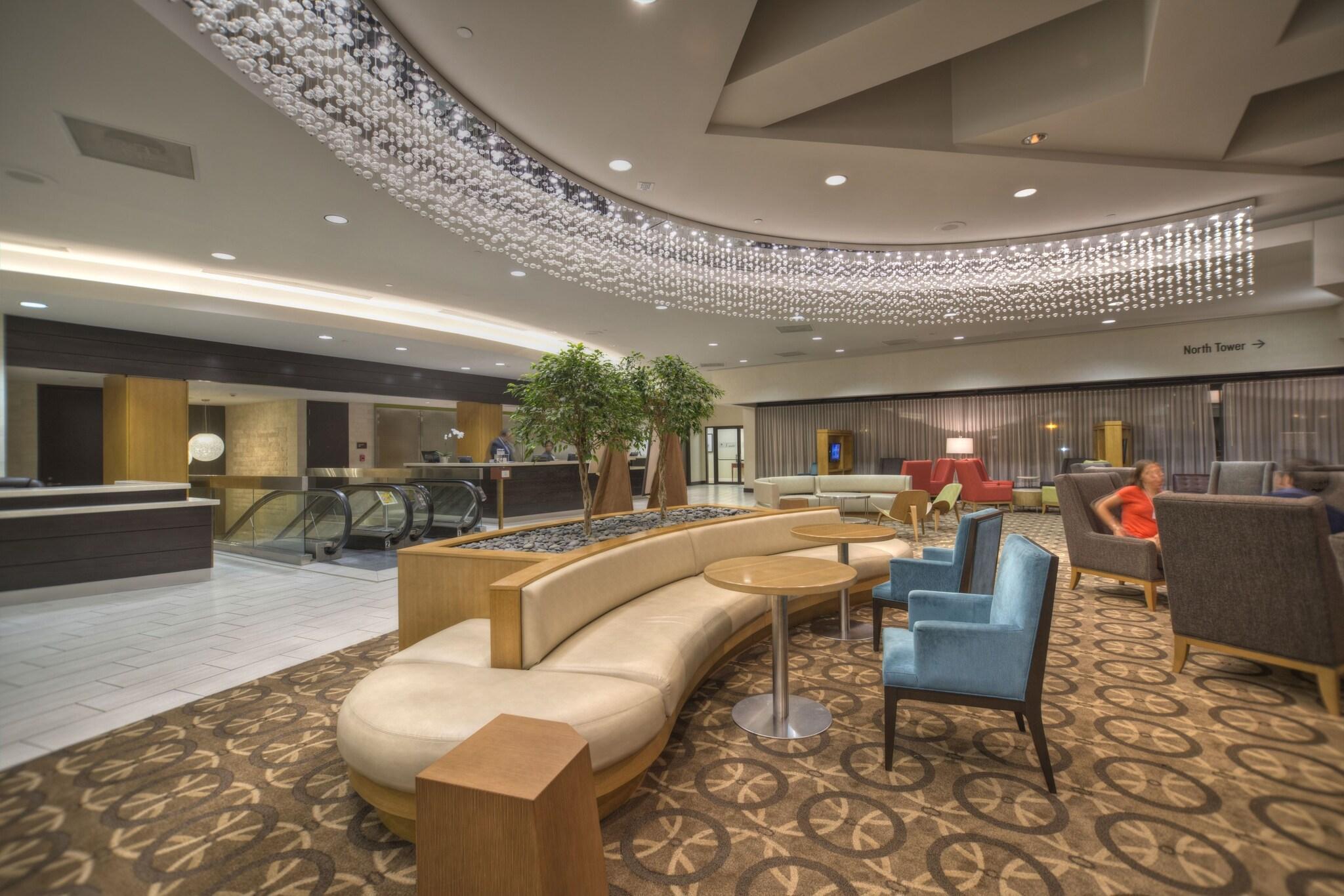 Vista Lobby DoubleTree by Hilton Washington DC - Crystal City