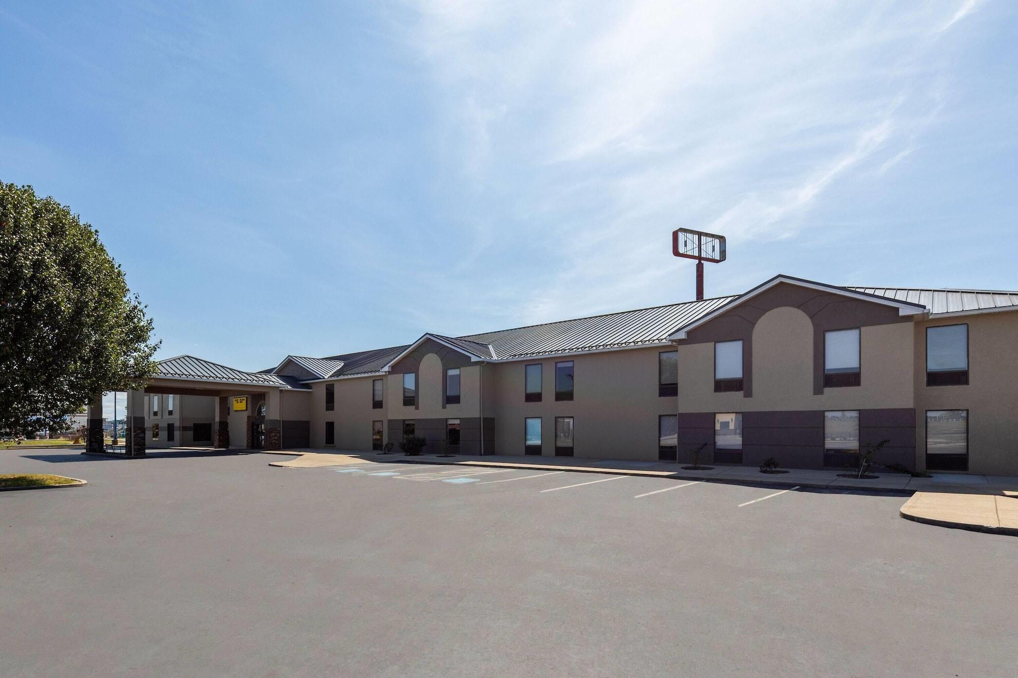 Varios Super 8 by Wyndham Shepherdsville / Louisville South I65