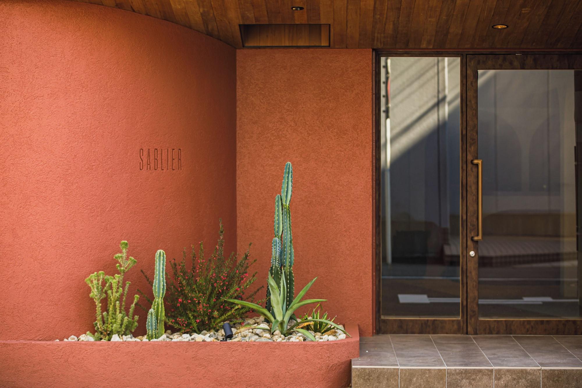 Varios SABLIER by R HOTEL