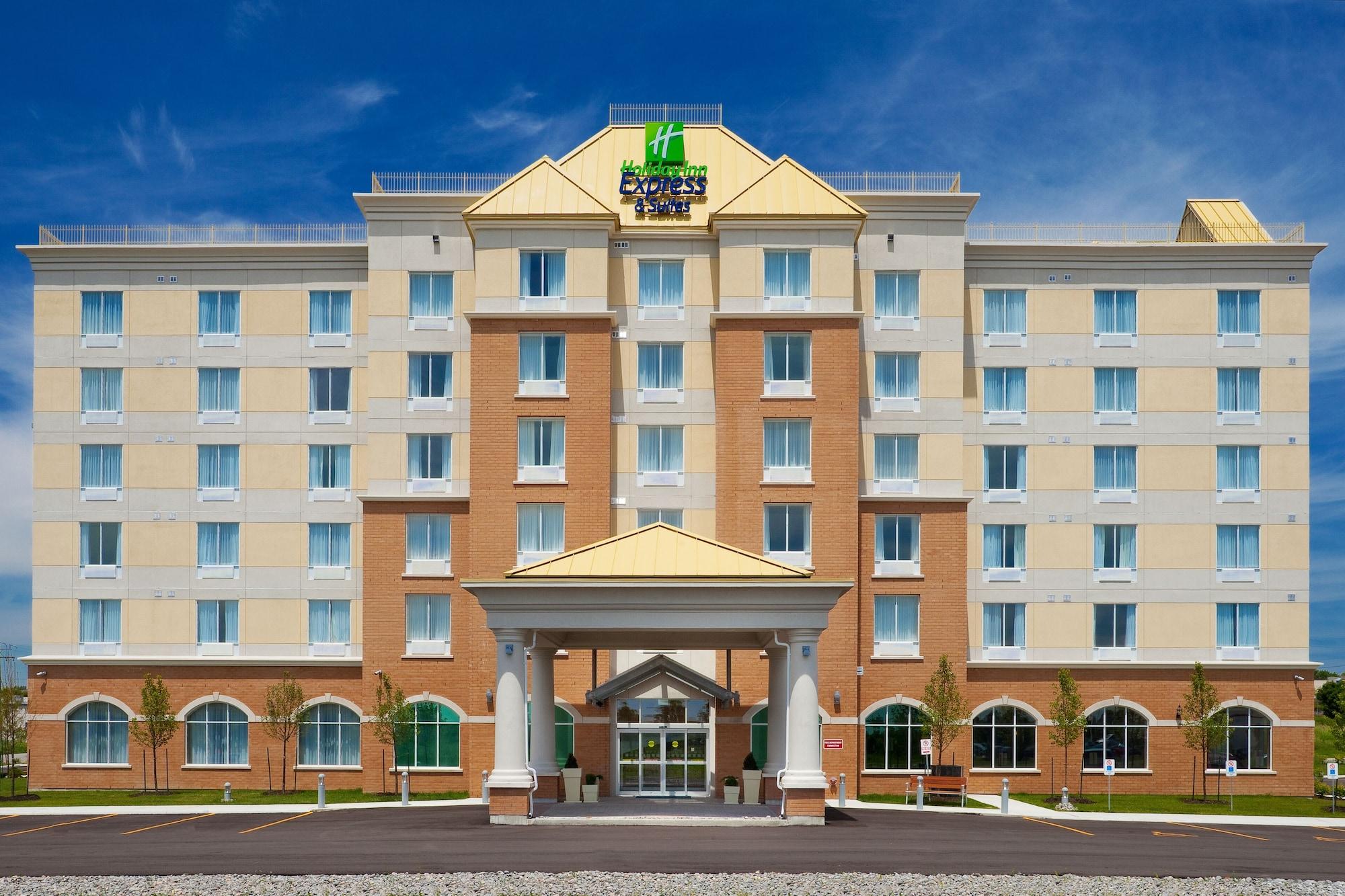 Vista Exterior Holiday Inn Express Hotel & Suites CLARINGTON - BOWMANVILLE by IHG