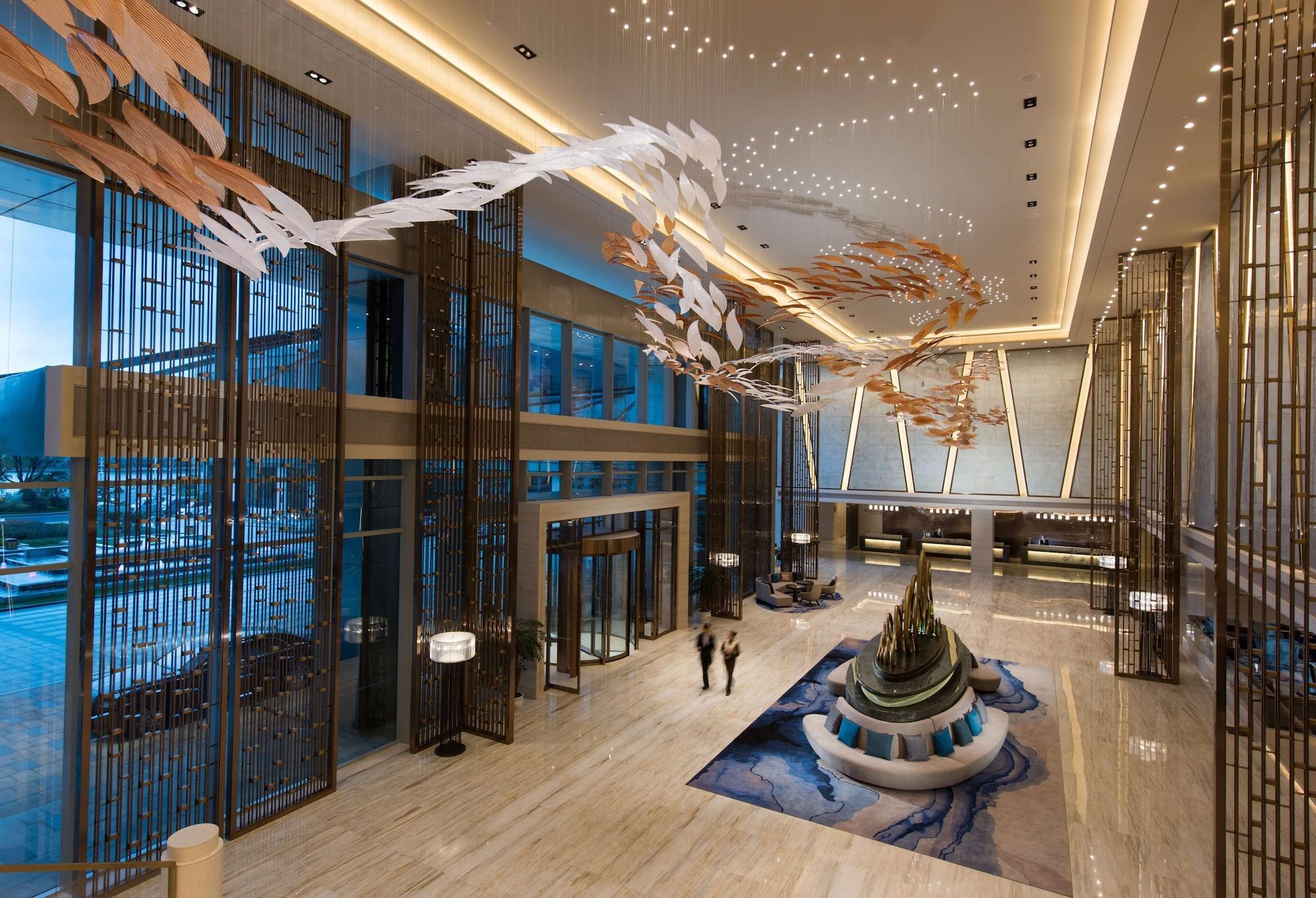 Vista Lobby DoubleTree by Hilton Hotel Anshun