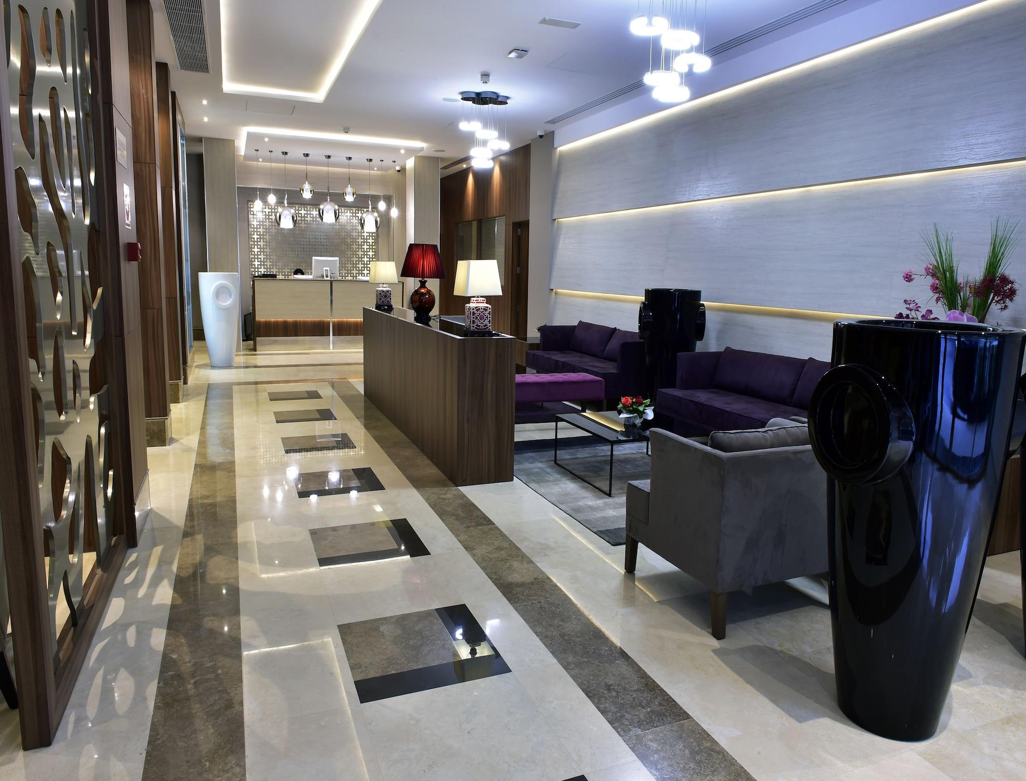 Vista Lobby Lamaraz Arts Hotel