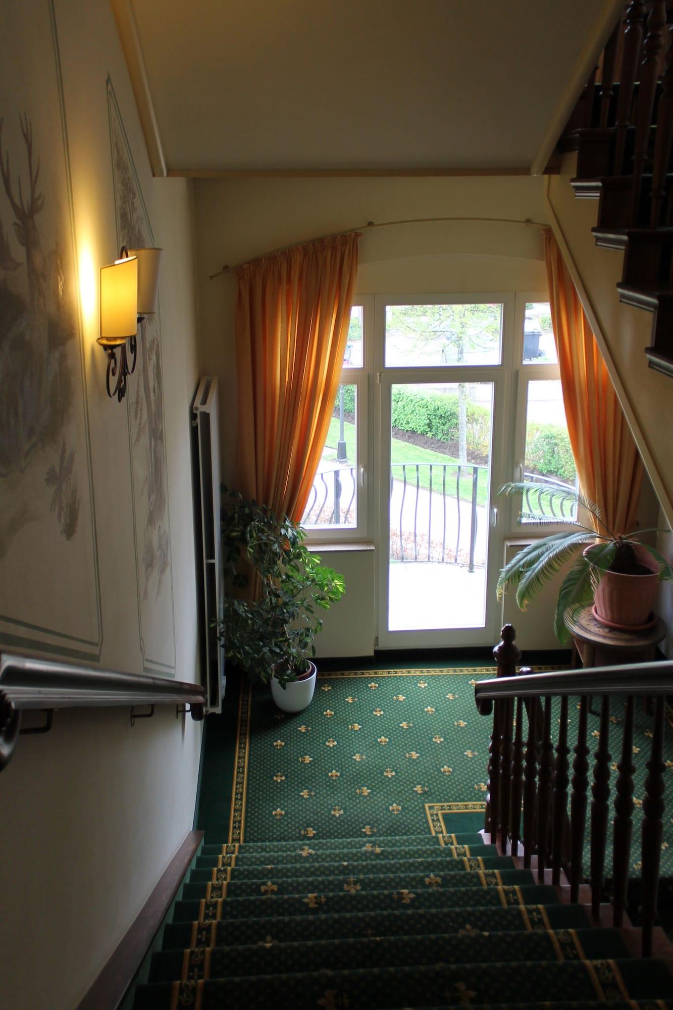 Varios Hotel Harmonie