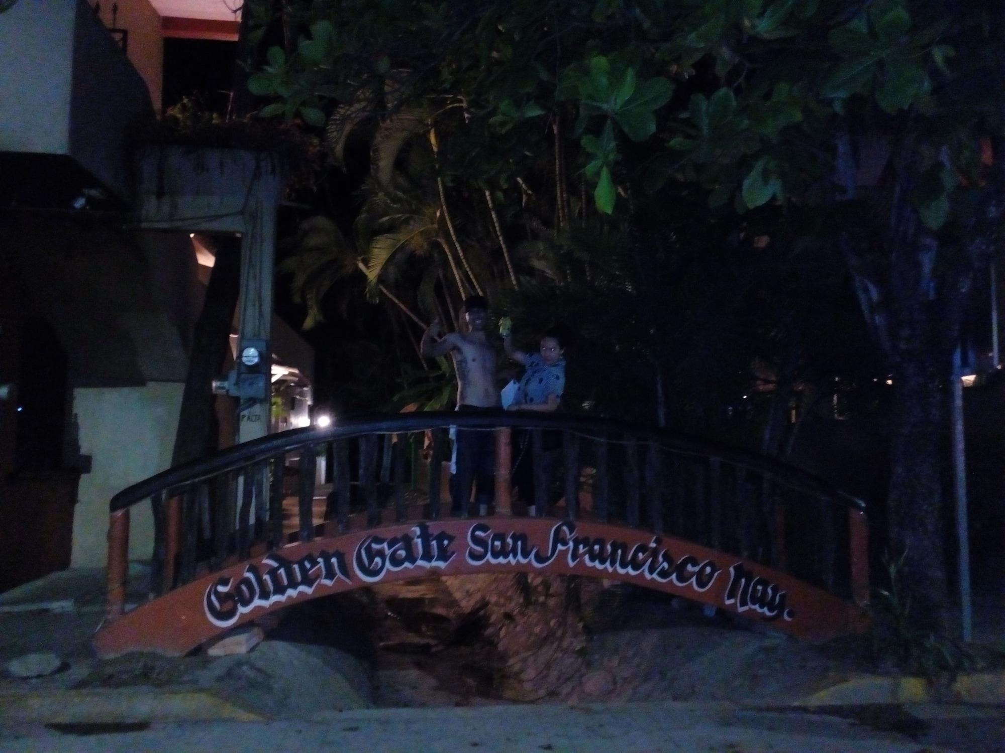 Gimnasio Shaka Surf House - Hostel