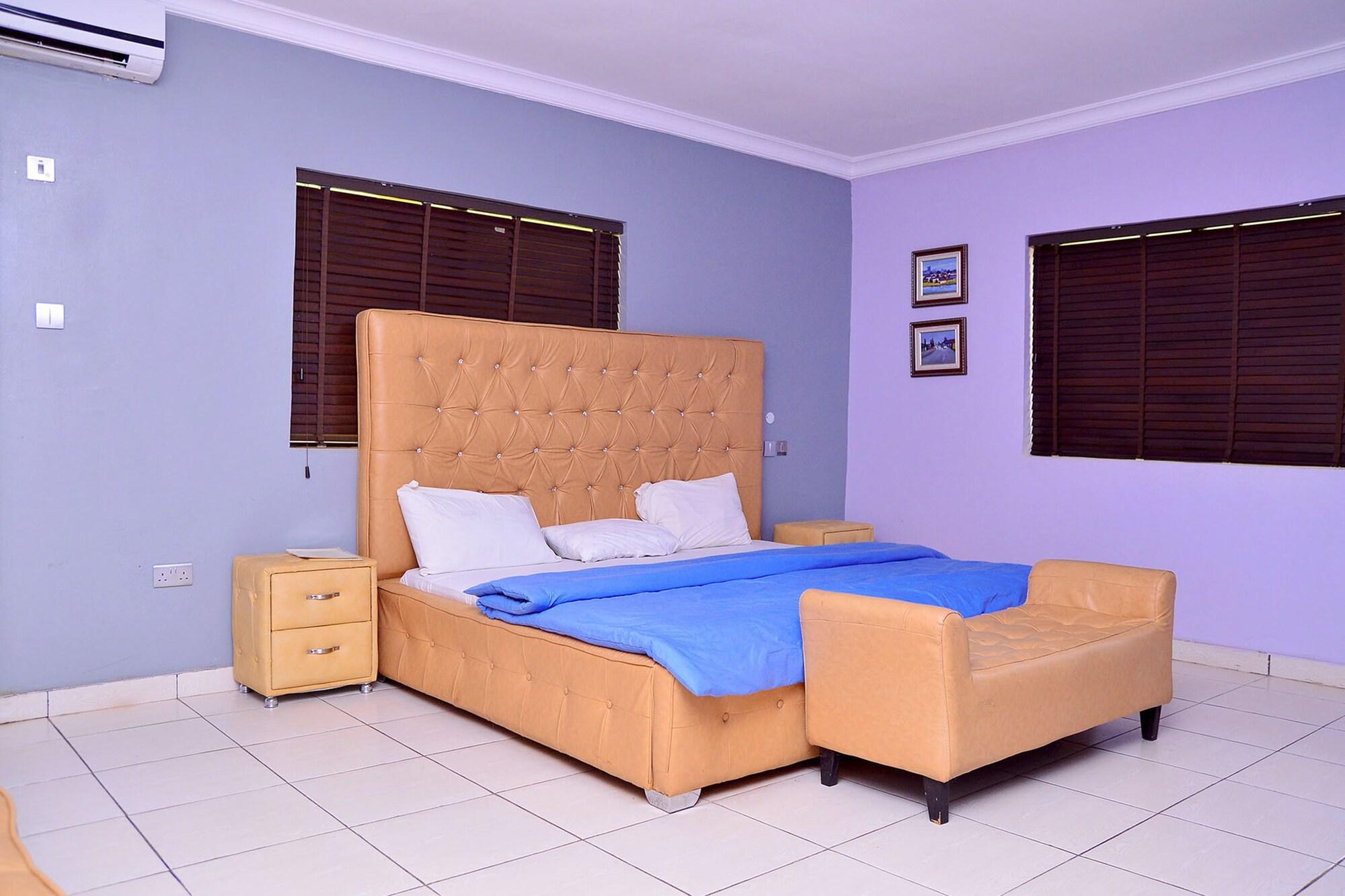 Habitación AL-BA Royal Hotel & Suites