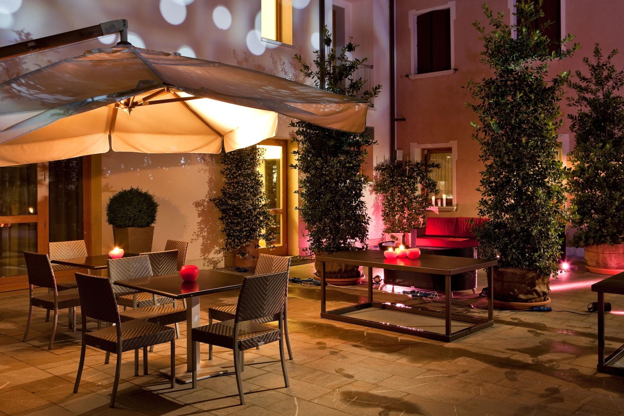 Vista Exterior Al Tezzon Hotel