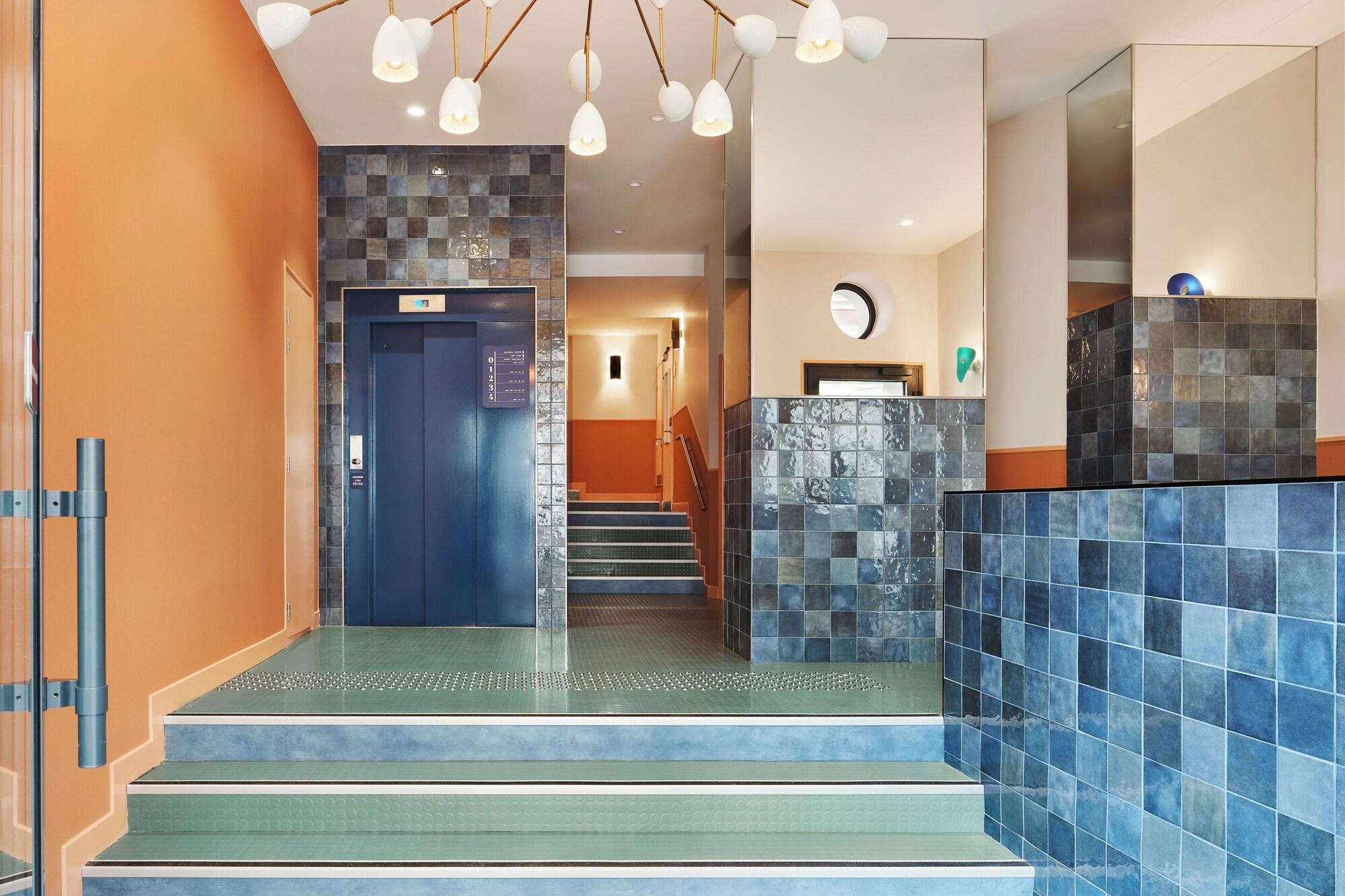 Vista Lobby Edgar Suites Montmartre - Paul Albert