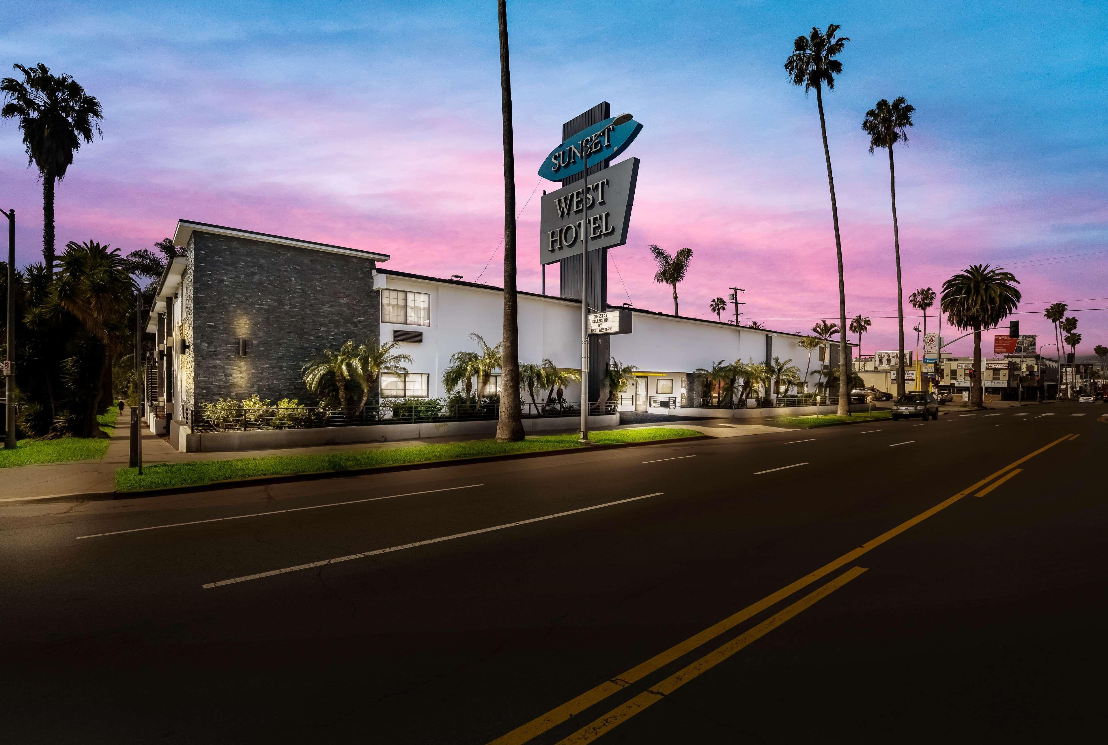Vista Exterior Sunset West Hotel, SureStay Collection by Best Wes