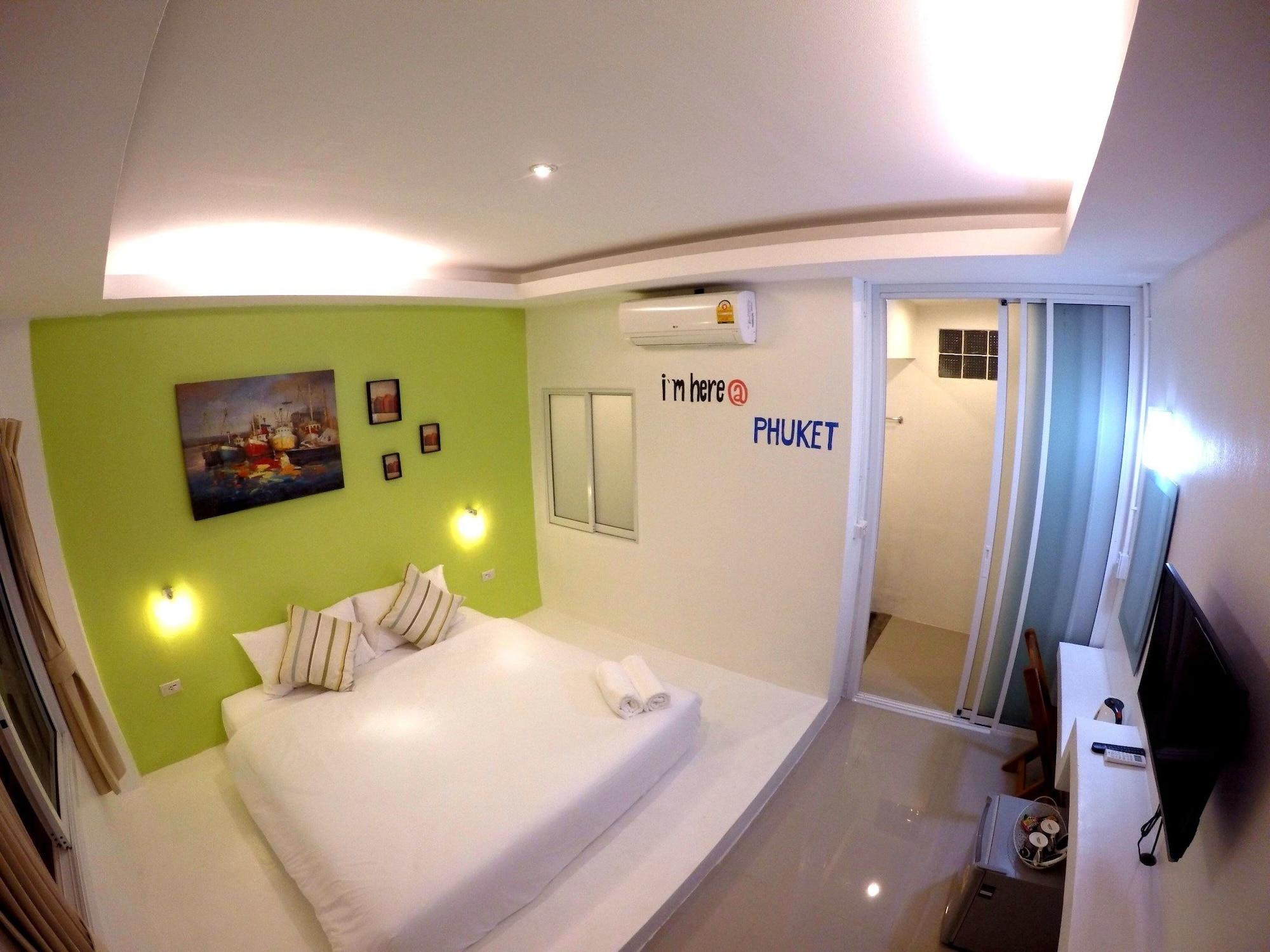 Habitación At We Patong hostel