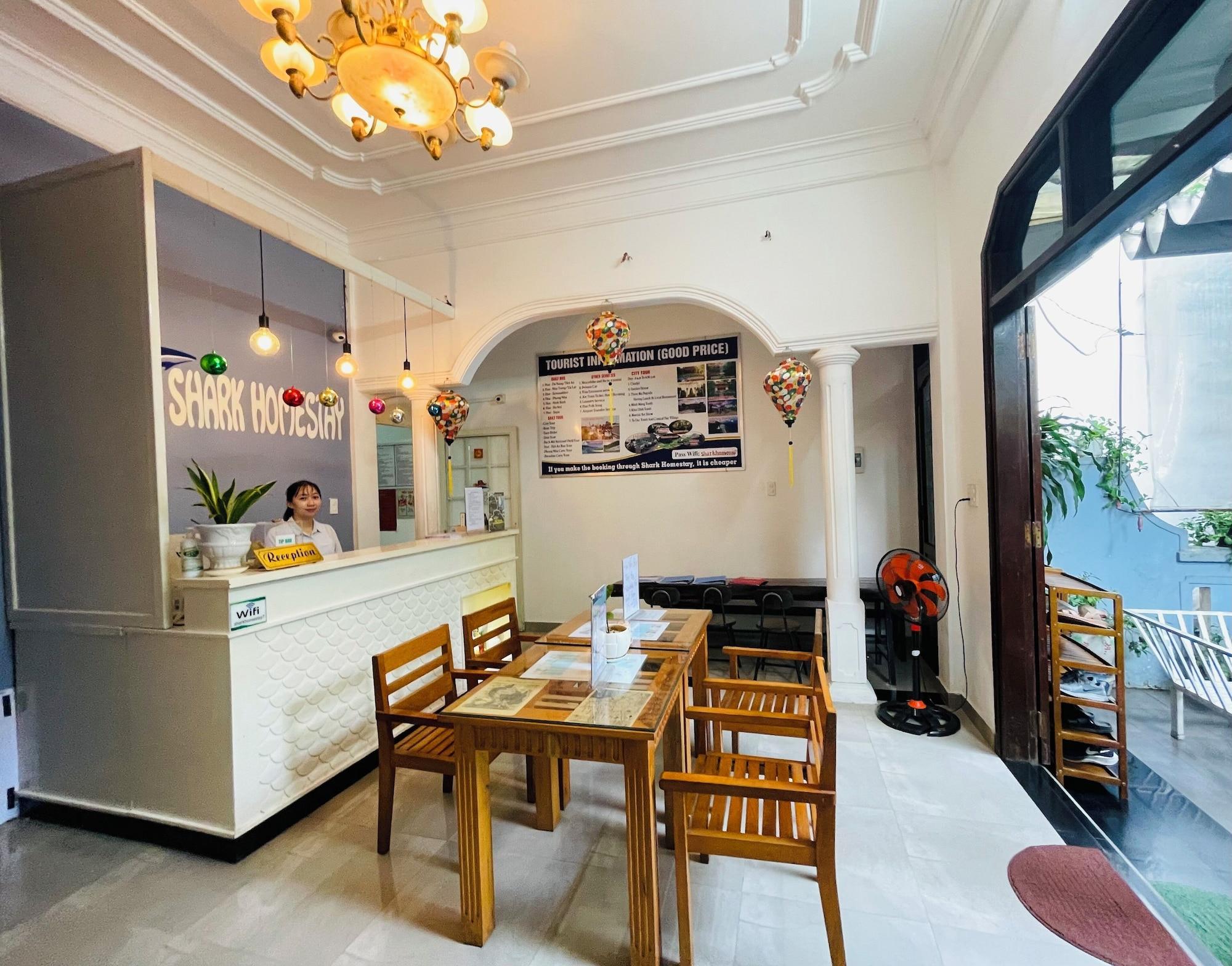 Vista Lobby Shark Hotel - Hostel