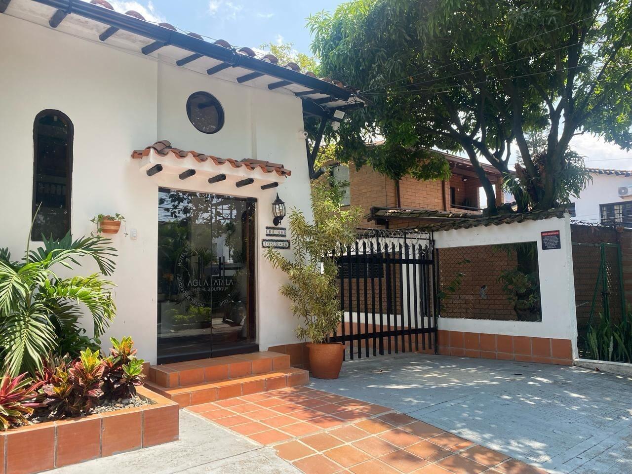 Vista Exterior Aguacatala Hotel Boutique