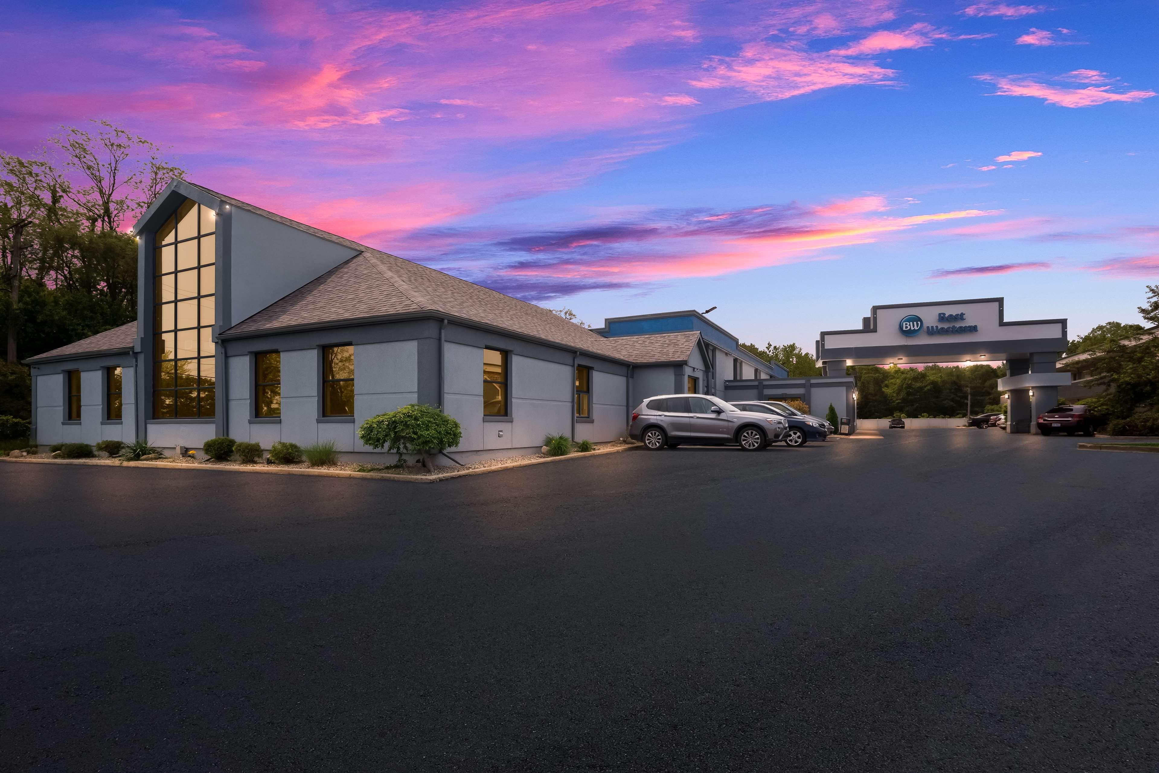 Vista Exterior Best Western Executive Inn