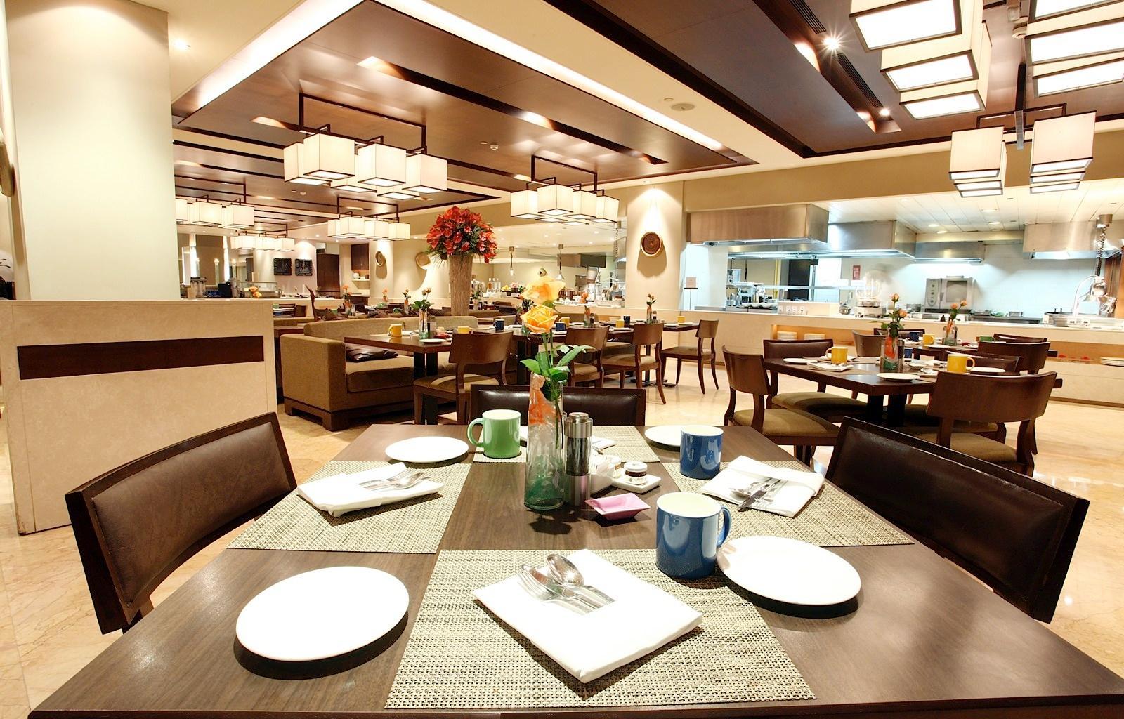 Restaurant The LaLiT New Delhi