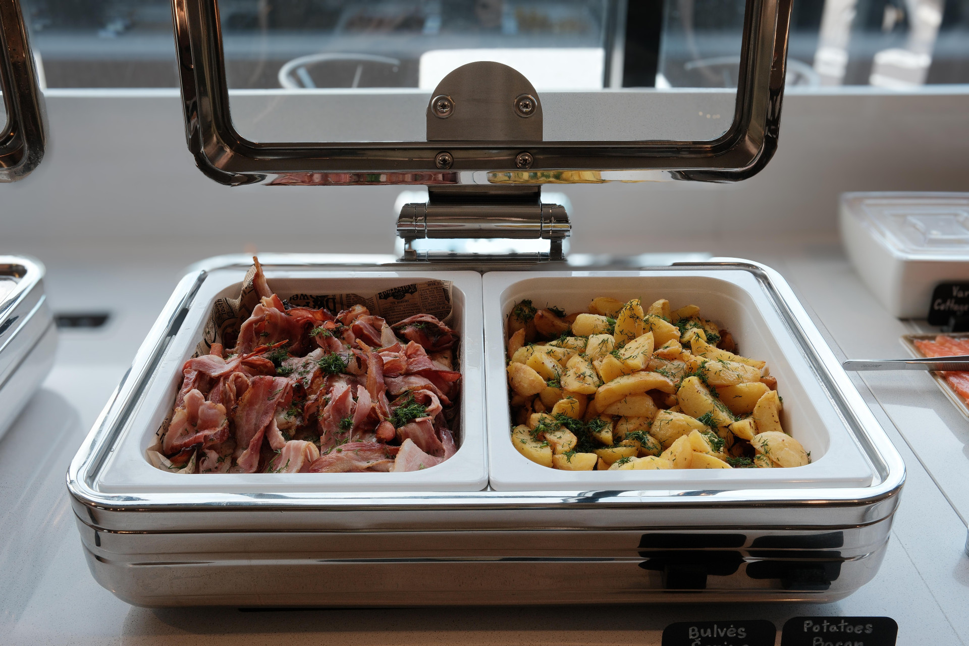 Restaurant AIRINN Vilnius Airport Hotel RENOVATED 2025