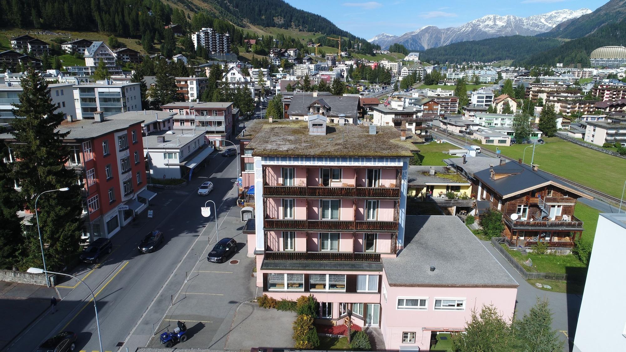 Vista Exterior Hotel Concordia Davos