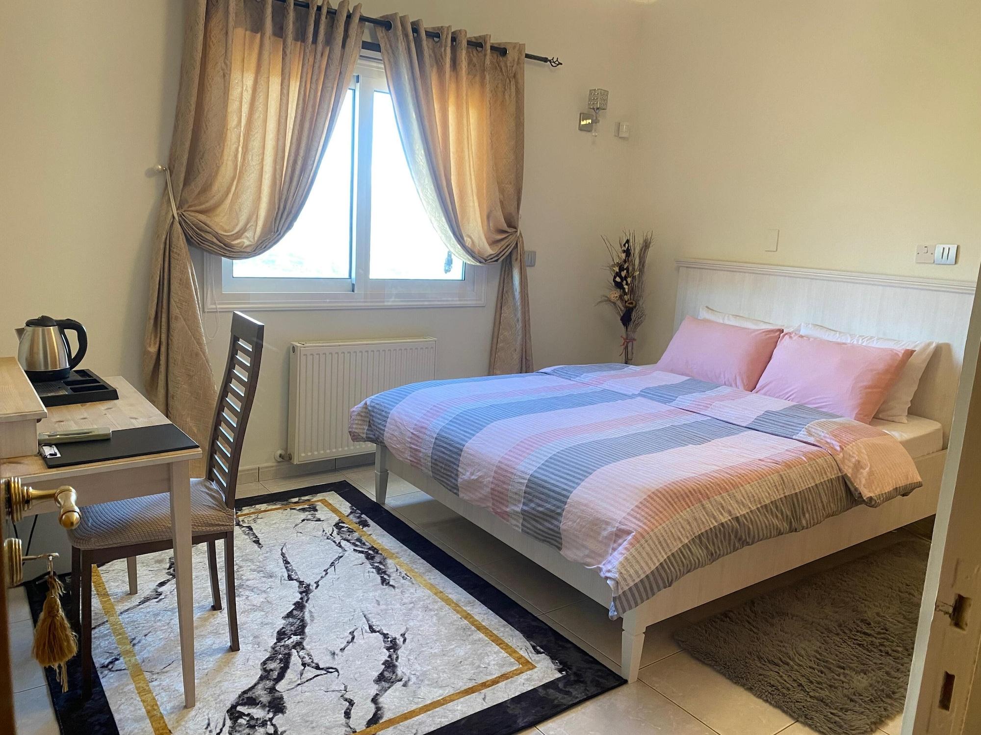 Varios Letymvou Terrace