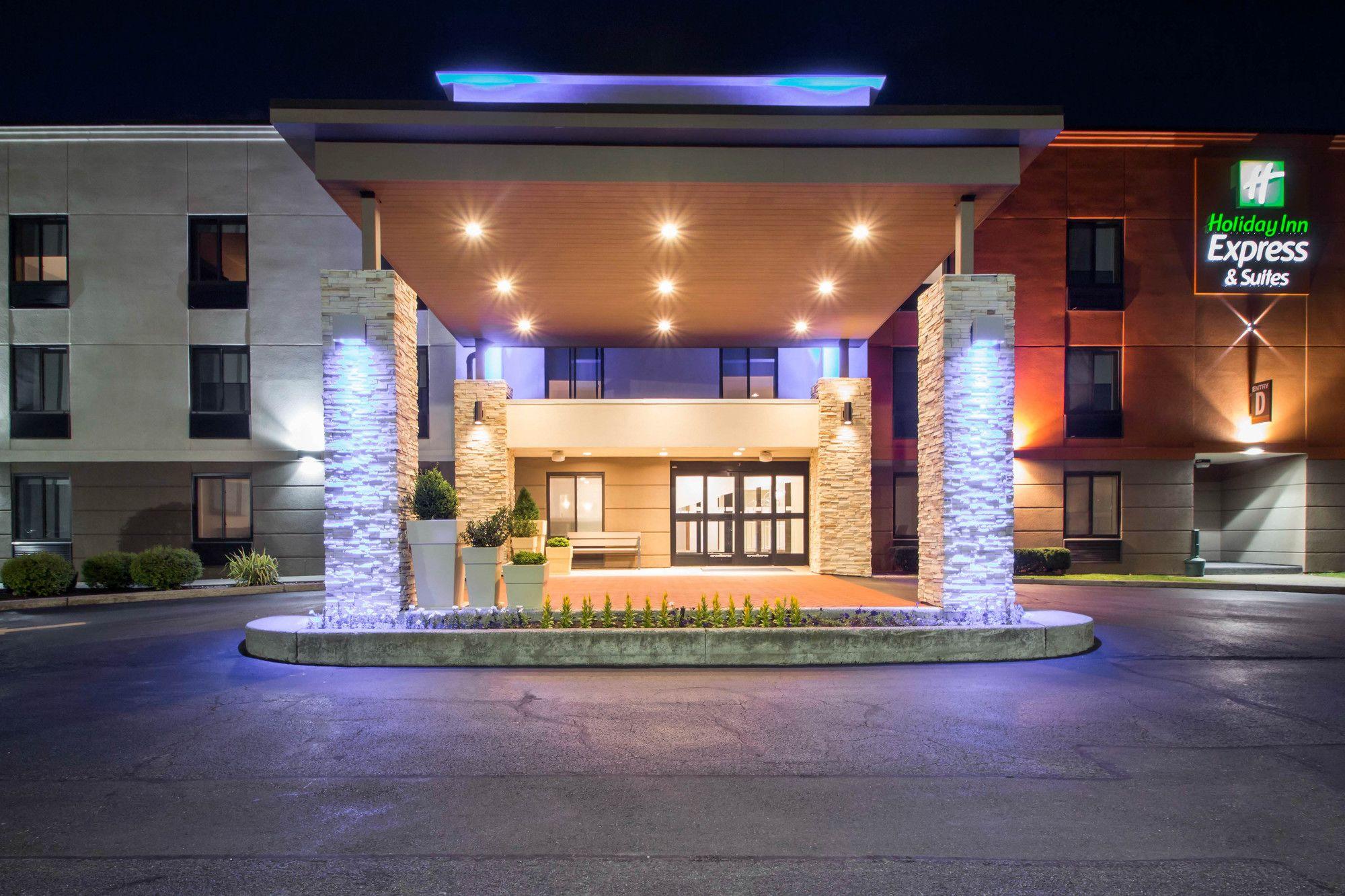 Vista Exterior Comfort Inn & Suites Airport - Wolf Road