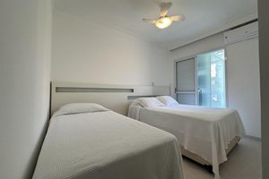 Alquiler Vacacional - 2-bedroom apartment, excellent location, 100 meters from the beach, full leisure facilities.