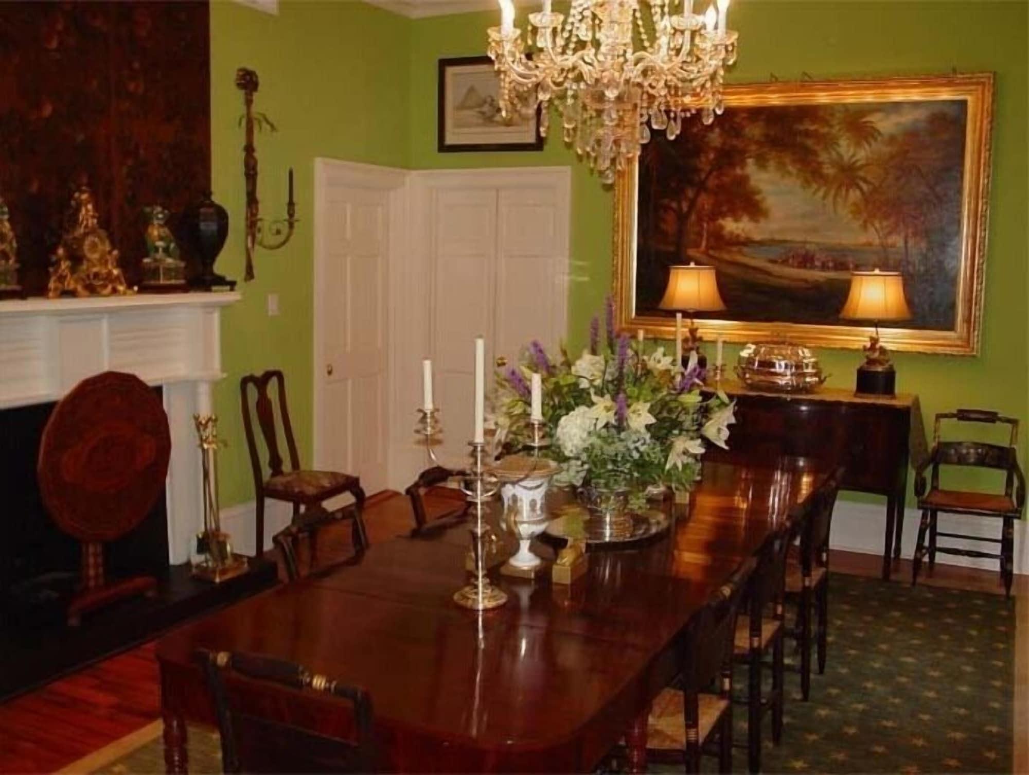 Restaurant The Stephen Williams House