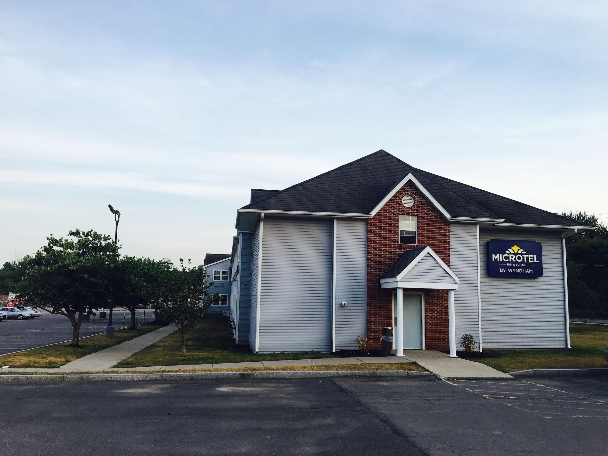 Vista Exterior Microtel Inn & Suites by Wyndham Baldwinsville/Syracuse