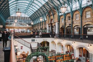 Aluguel por temporada - The Insta Playhouse - Covent Garden - by Frankie Says