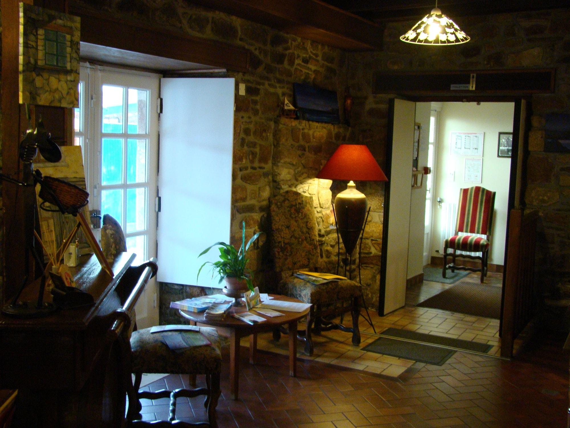 Vista Lobby Hotel du Tertre