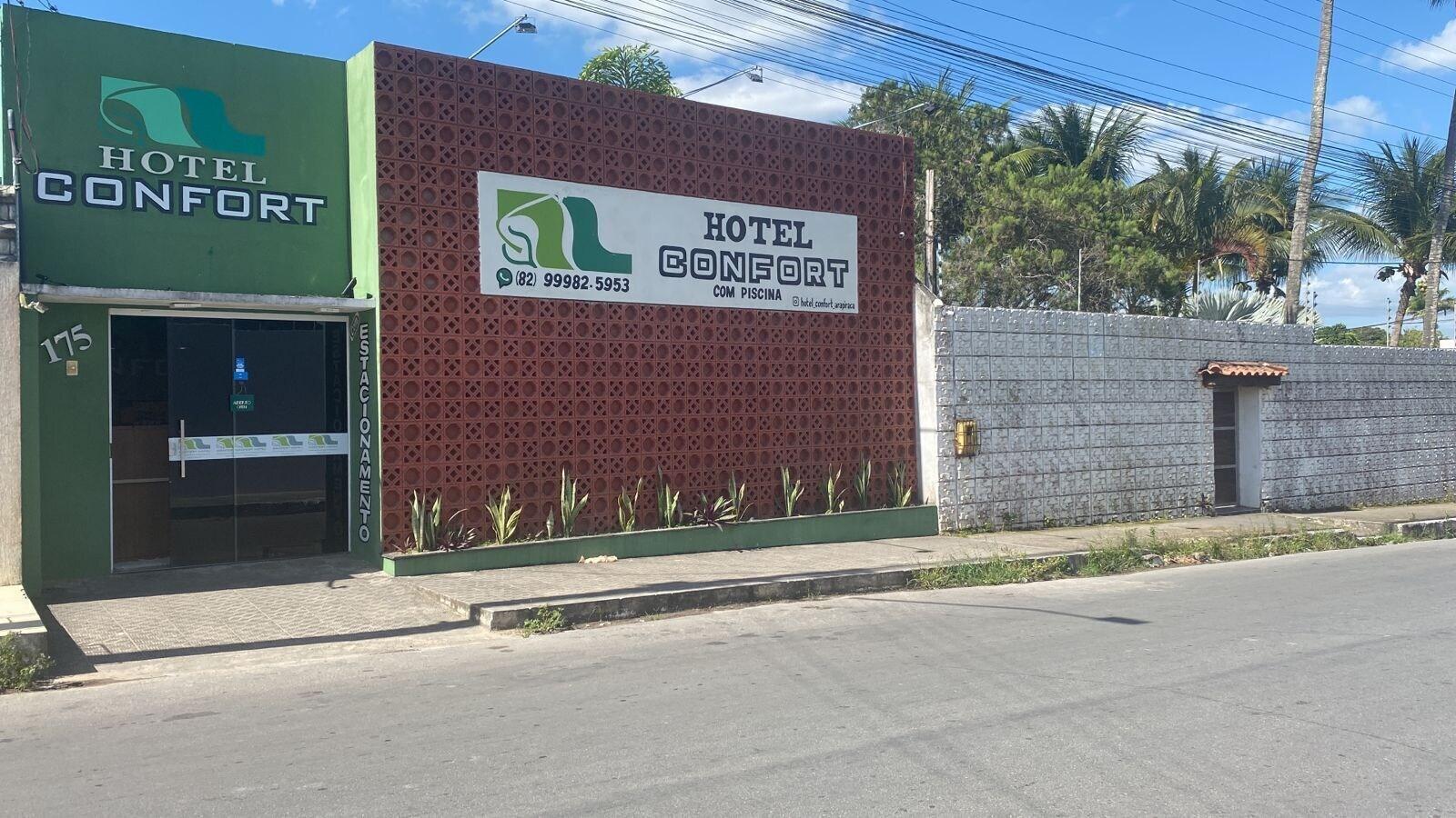 Vista Exterior Confort Hotel