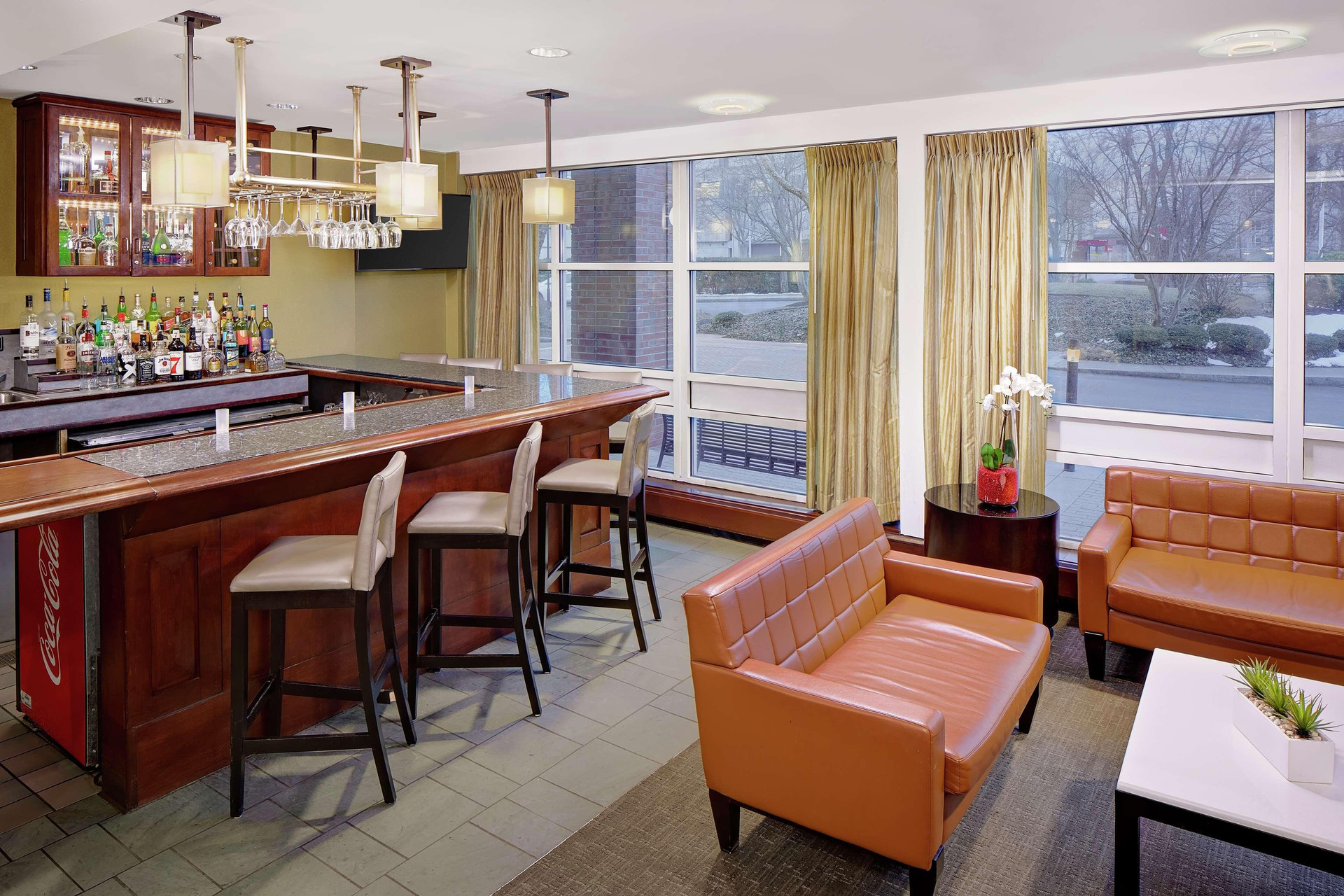 Bar/Salón DoubleTree by Hilton Hotel Boston Bayside