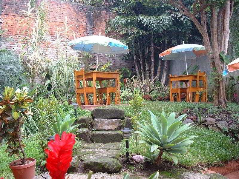 Vista Exterior Hotel Kekoldi de Granada