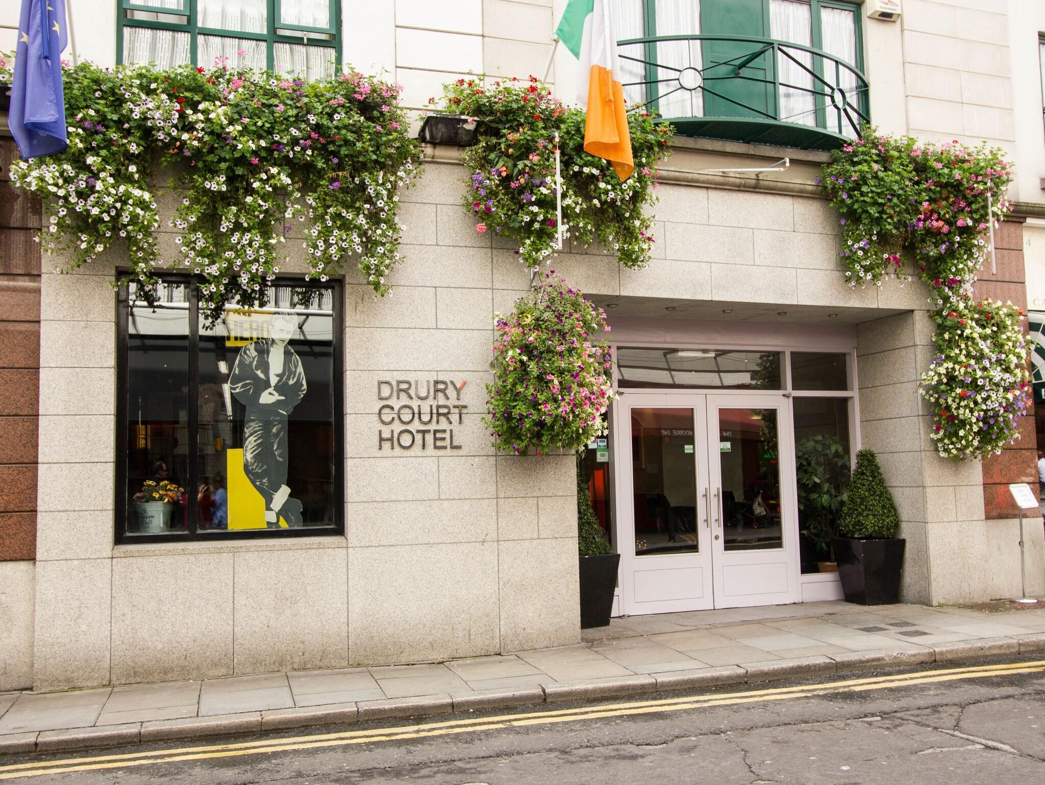 Vista Exterior Drury Court Hotel