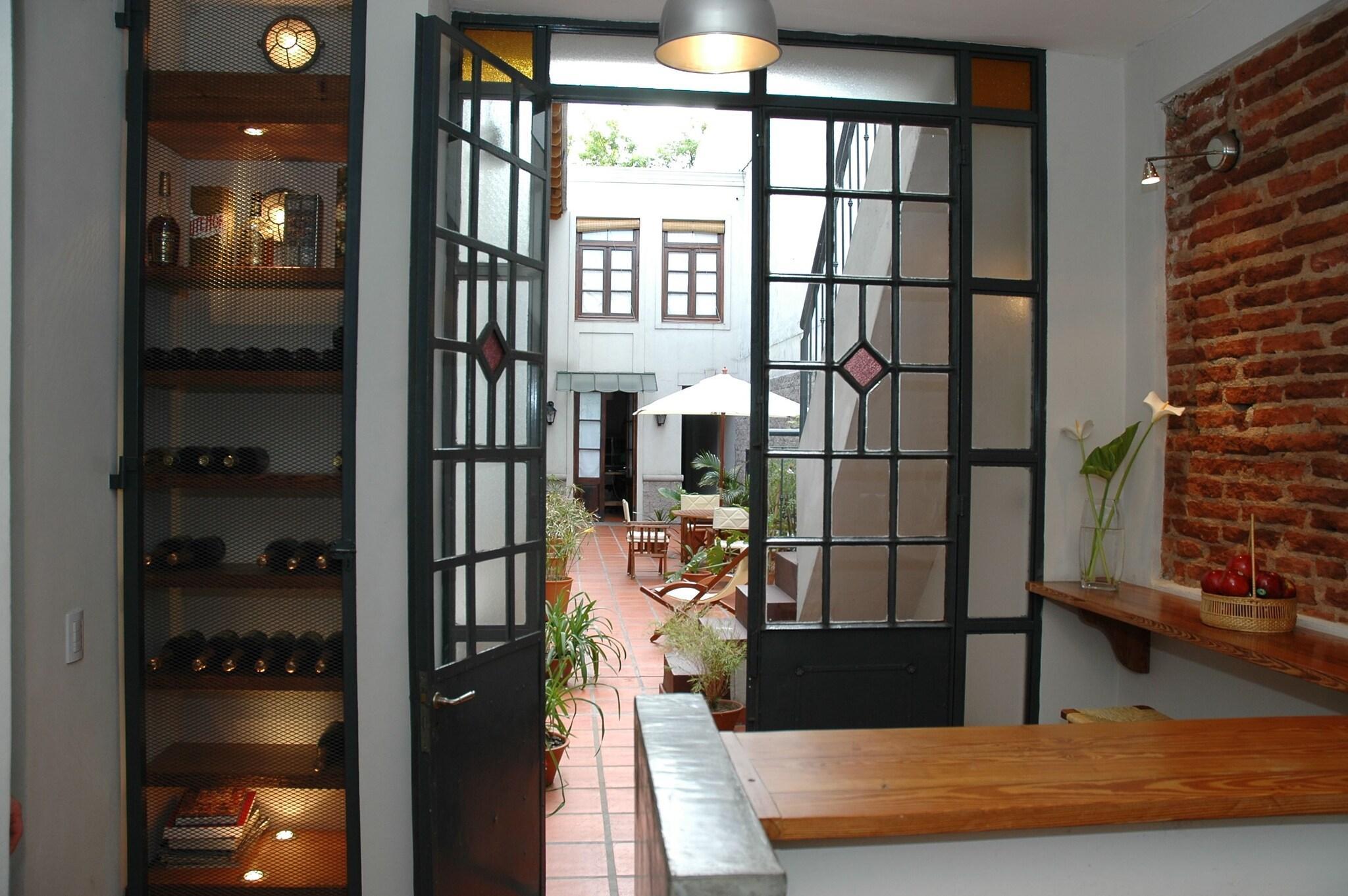 Varios Posada Gotan