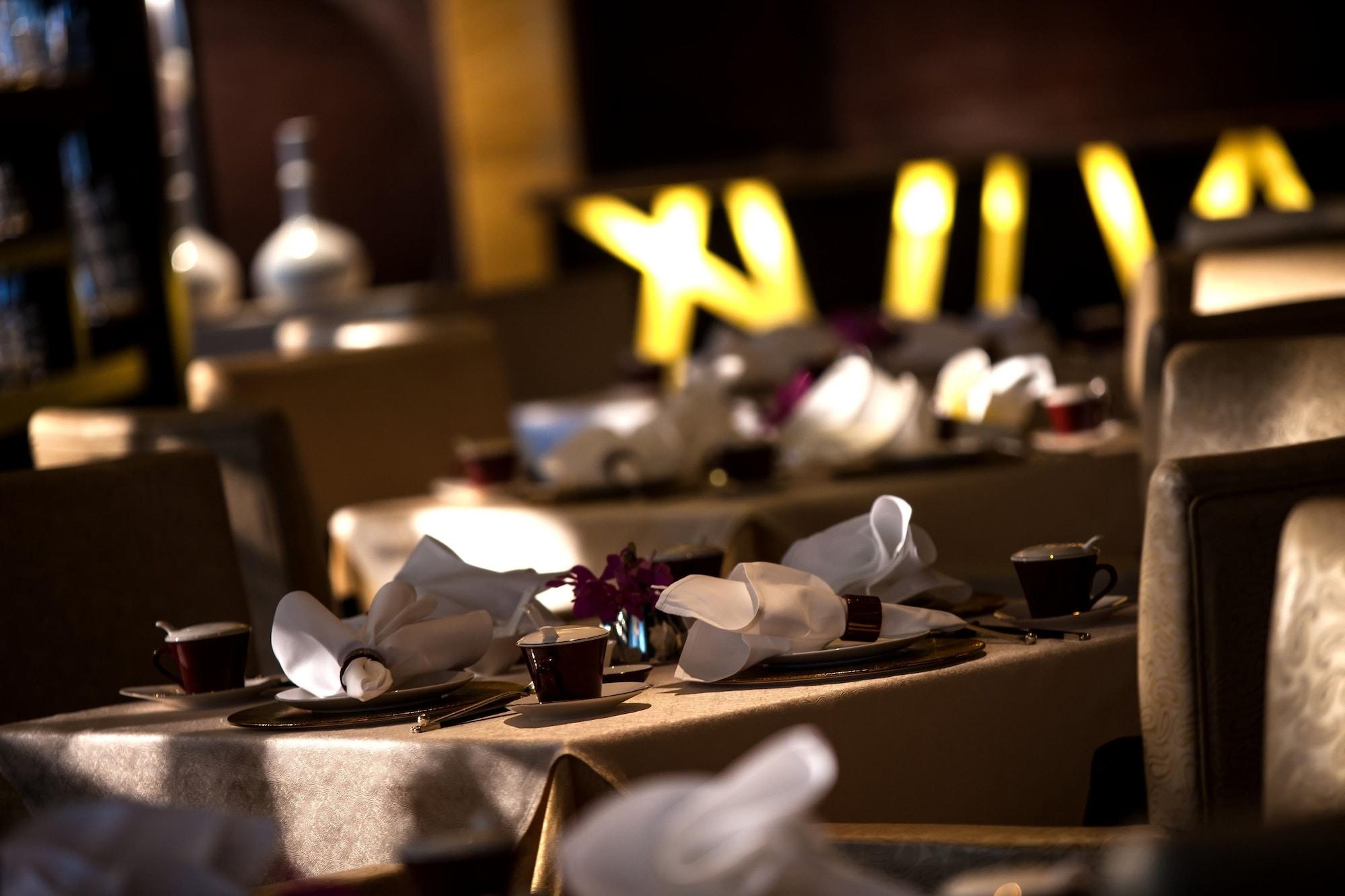 Restaurant Renaissance Shanghai Putuo Hotel