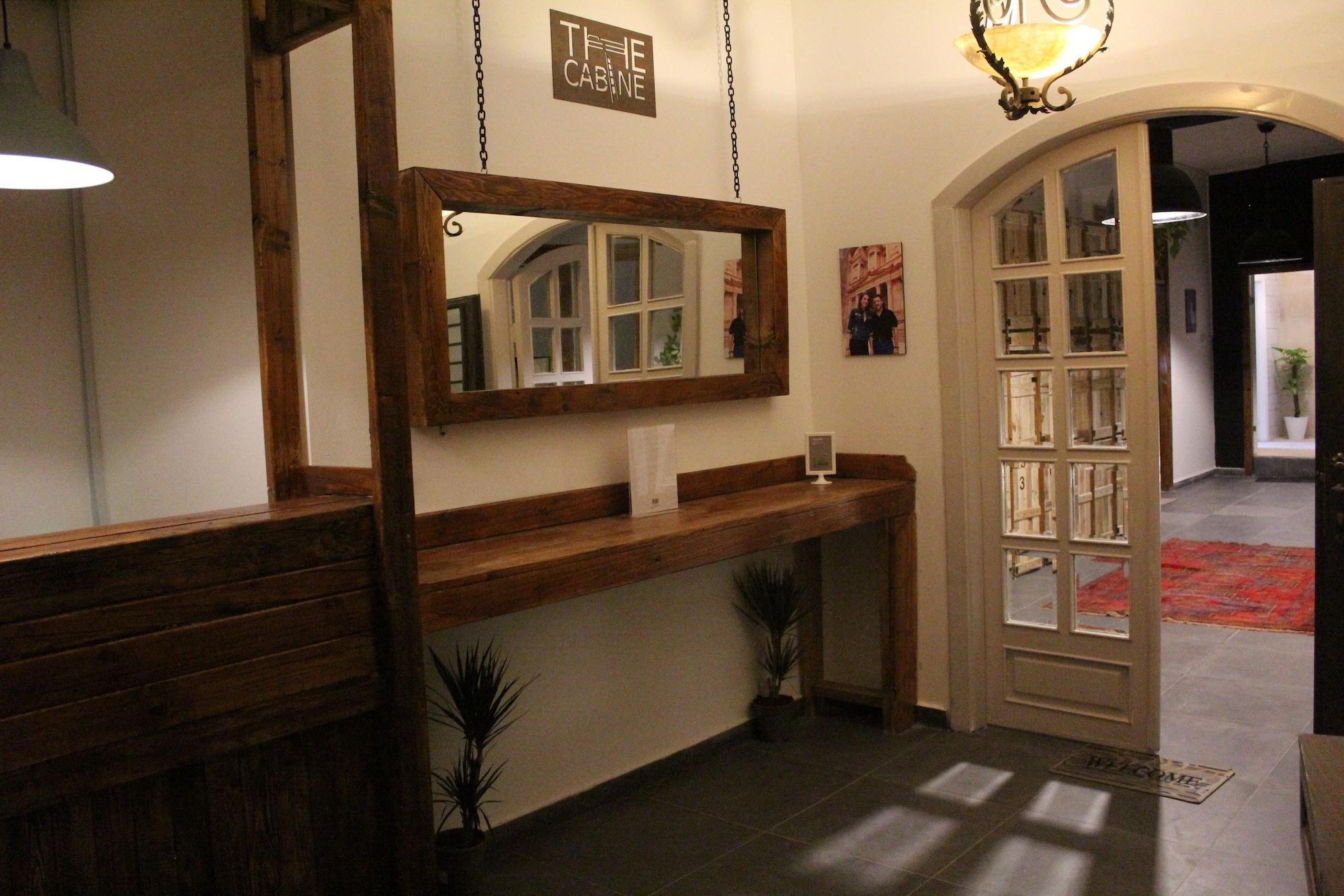 Vista Lobby The Cabin Hostel