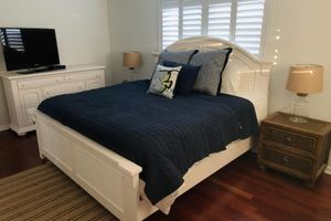 Alquiler Vacacional - BEACHY BUNGALOW. Within two miles of beaches/boat ramps. Book your WINTER stay!