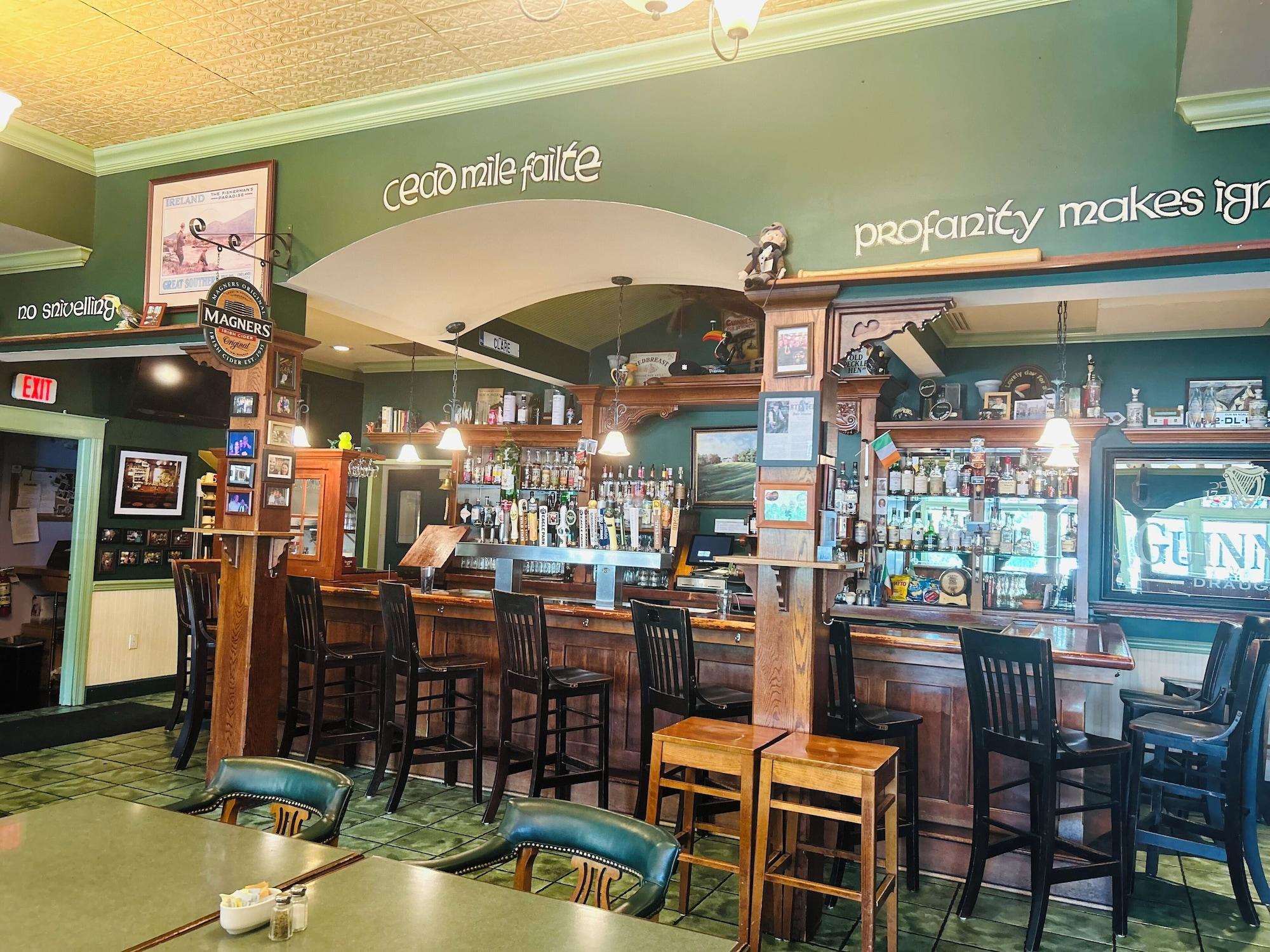 Bar/Salón County Clare Irish Hotel & Pub