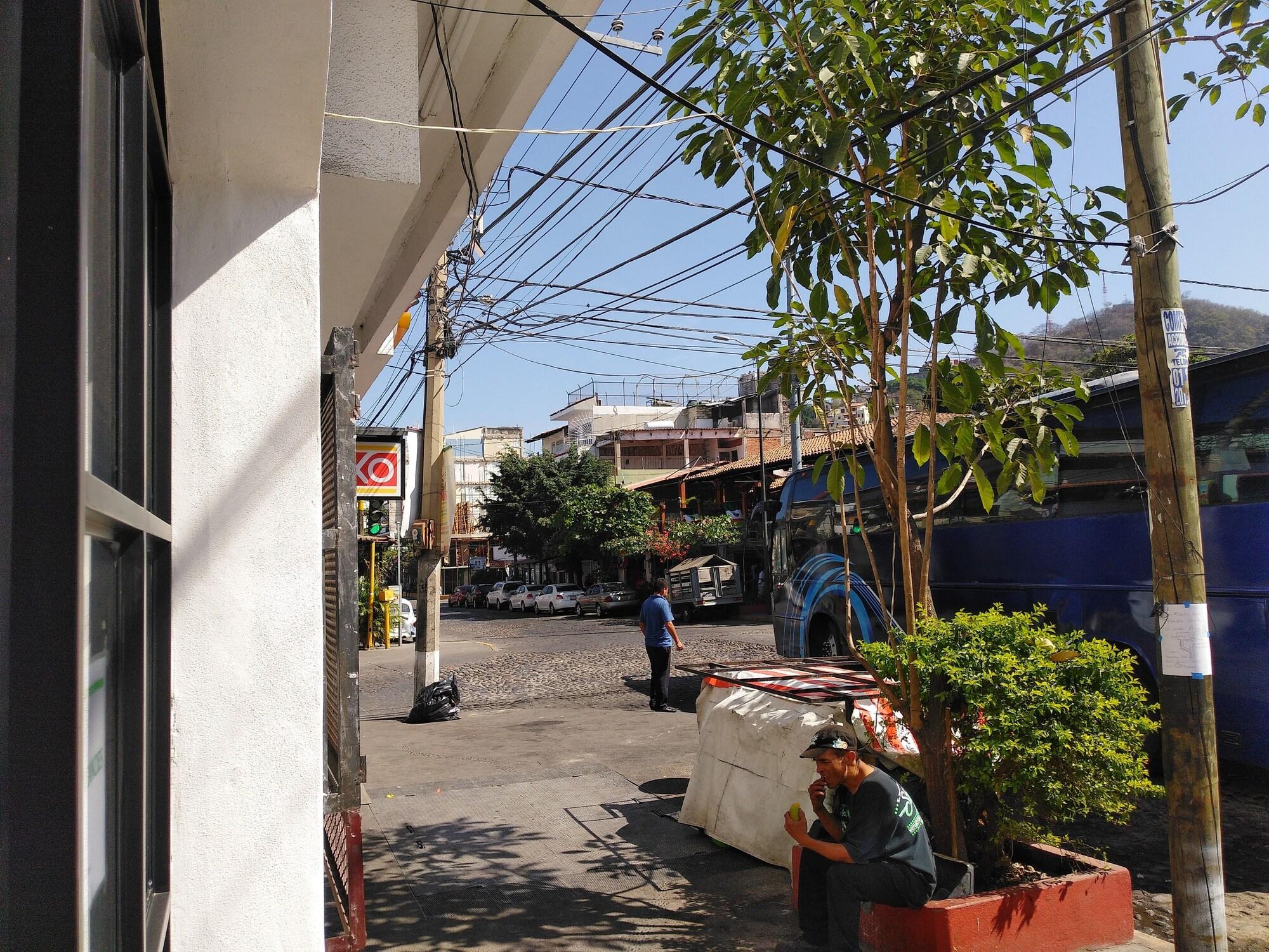 Varios Tropicus 20 Romantic Zone Estudio Room With Balcony